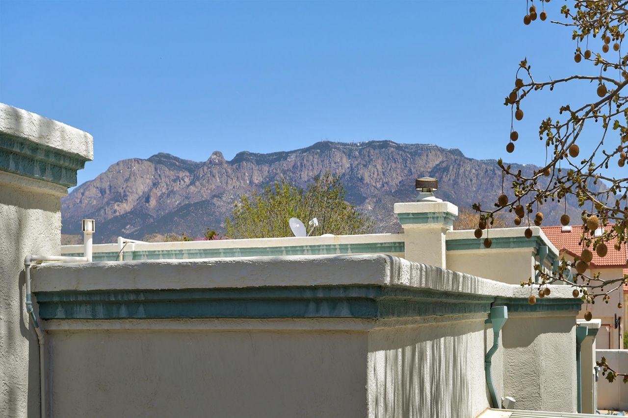 Albuquerque, New Mexico, 87122, United States, 3 Bedrooms Bedrooms, ,3 BathroomsBathrooms,Residential,For Sale,1768217