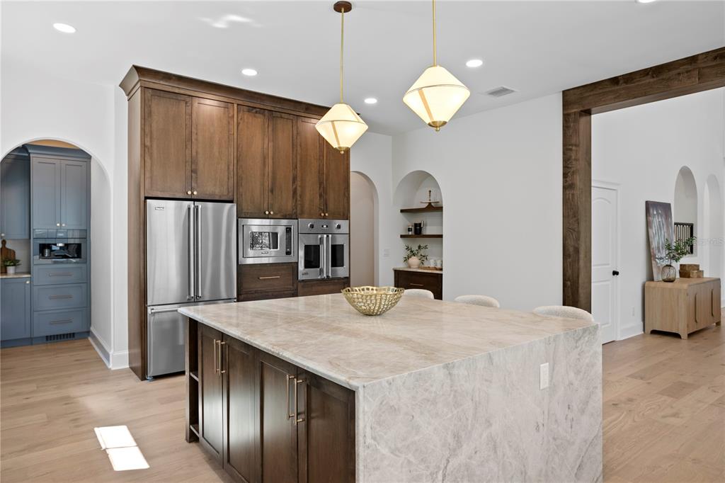 Tampa, Florida, 33629, United States, 5 Bedrooms Bedrooms, ,5 BathroomsBathrooms,Residential,For Sale,1837490