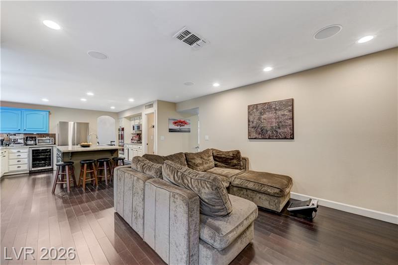 Las Vegas, Nevada, 89117, United States, 4 Bedrooms Bedrooms, ,3 BathroomsBathrooms,Residential,For Sale,2012545