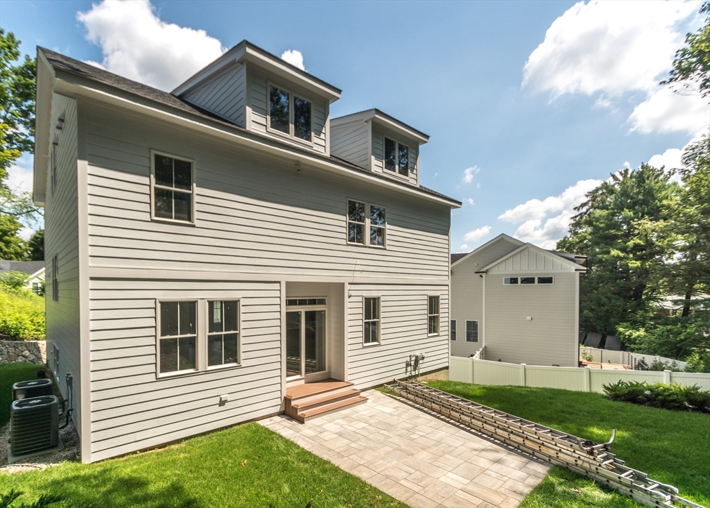 Waltham, Massachusetts, 02453, United States, 4 Bedrooms Bedrooms, ,5 BathroomsBathrooms,Residential,For Sale,1858244