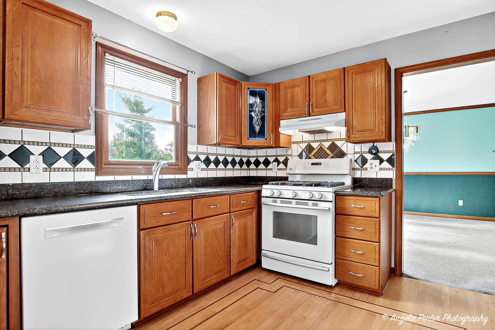 Crystal Lake, Illinois, 60012, United States, 4 Bedrooms Bedrooms, ,3 BathroomsBathrooms,Residential,For Sale,1982844