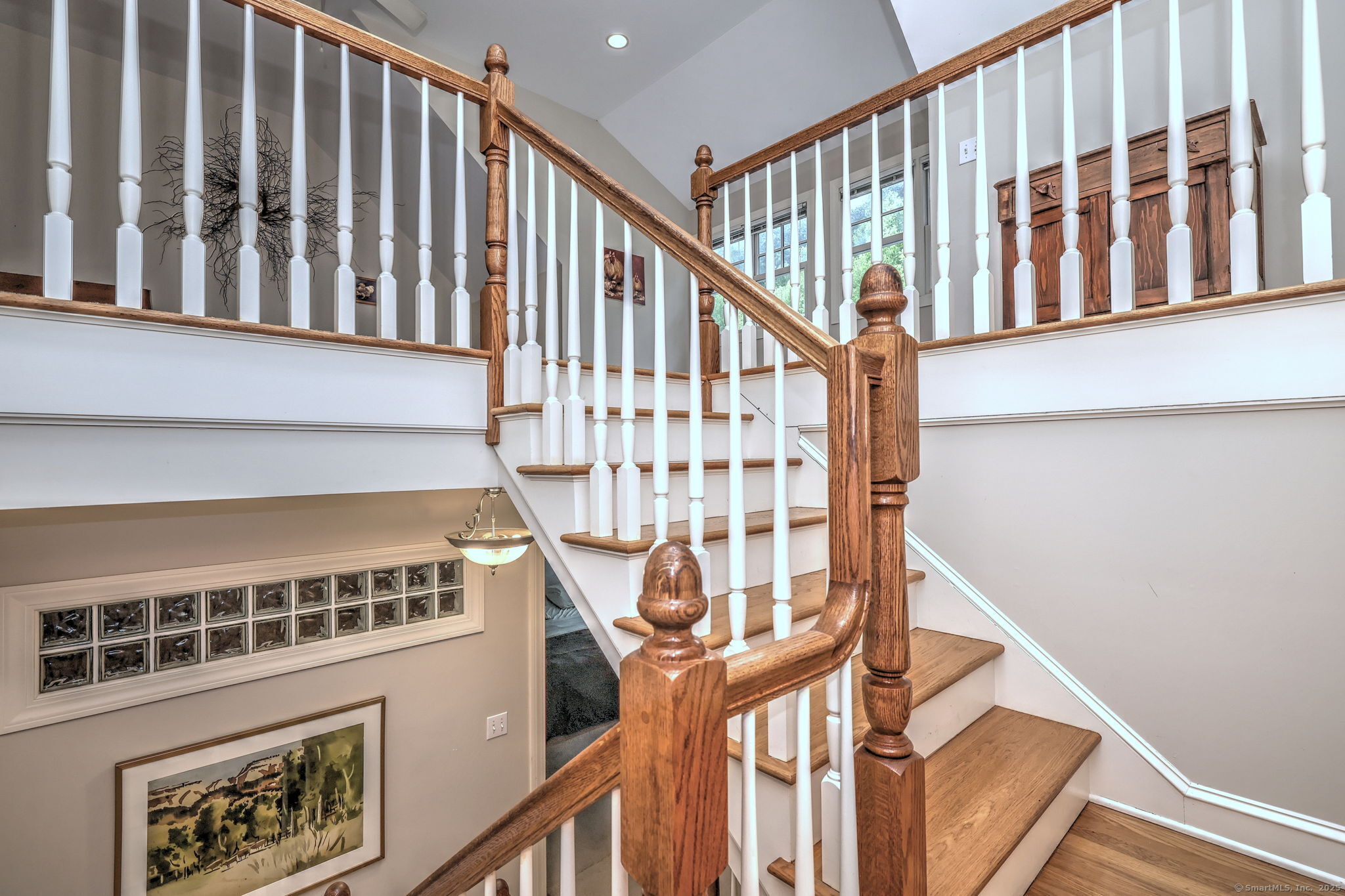 Shelton, Connecticut, 06484, United States, 2 Bedrooms Bedrooms, ,3 BathroomsBathrooms,Residential,For Sale,1933368