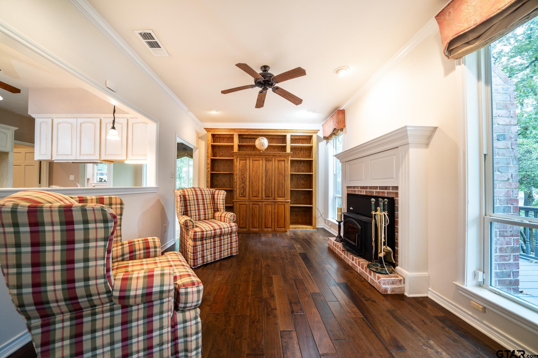 Pittsburg, Texas, 75686, United States, 4 Bedrooms Bedrooms, ,3 BathroomsBathrooms,Residential,For Sale,1839930