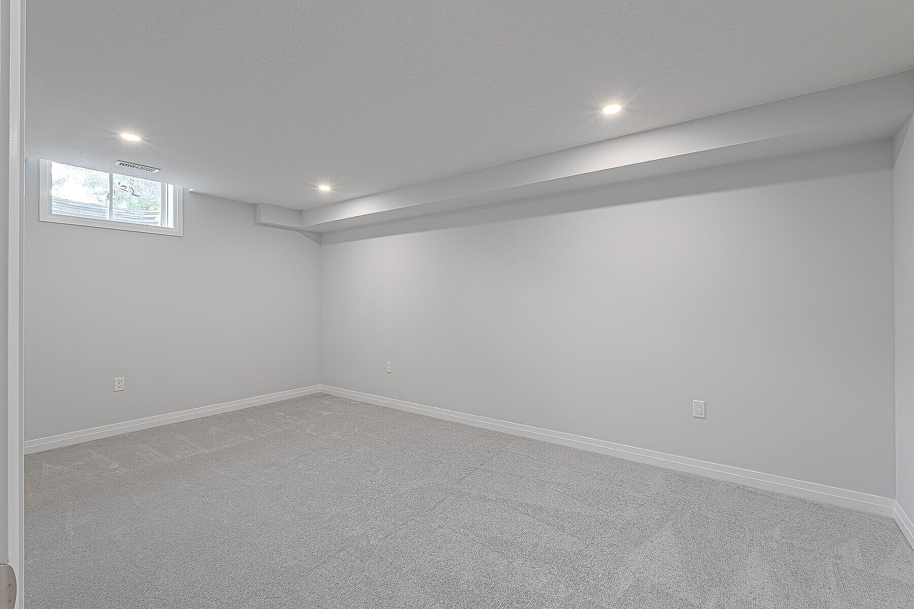  Charming Brantford Townhouse - 物件實景