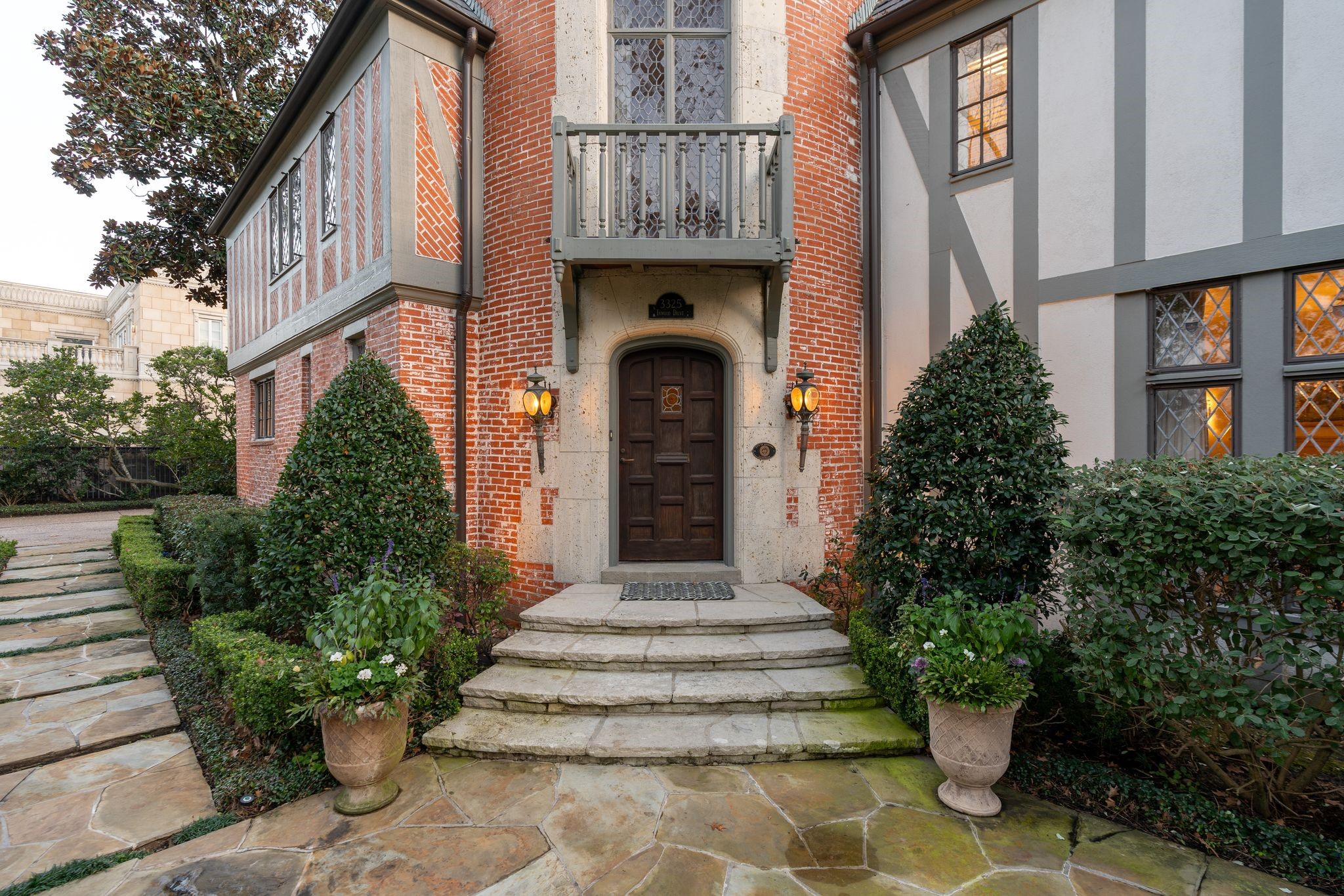  3325 Inwood Drive - 物件實景