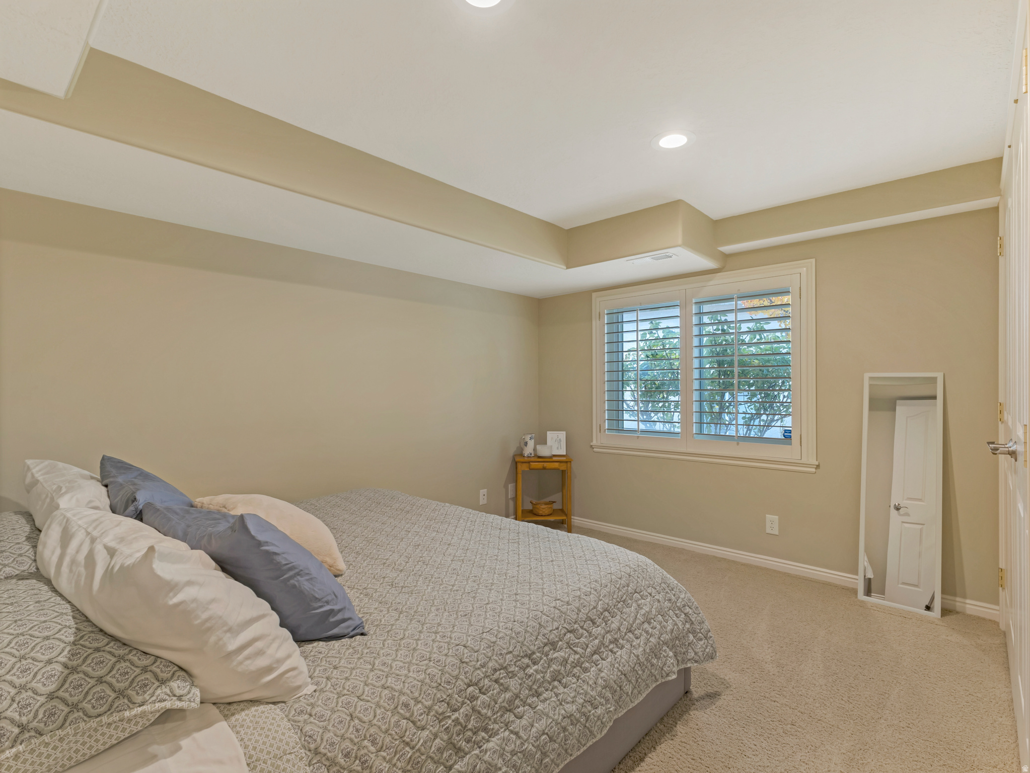 North Salt Lake, Utah, 84054, United States, 6 Bedrooms Bedrooms, ,4 BathroomsBathrooms,Residential,For Sale,1994445