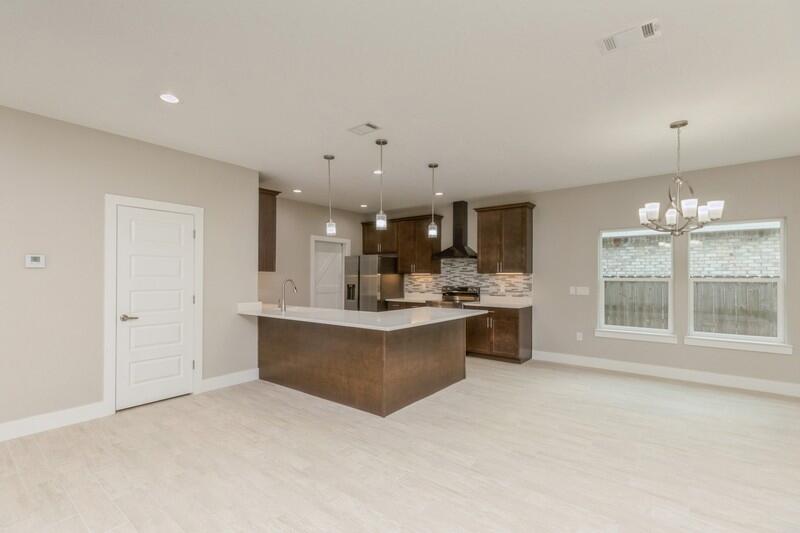 Crestview, Florida, 32539, United States, 4 Bedrooms Bedrooms, ,4 BathroomsBathrooms,Residential,For Sale,1911997