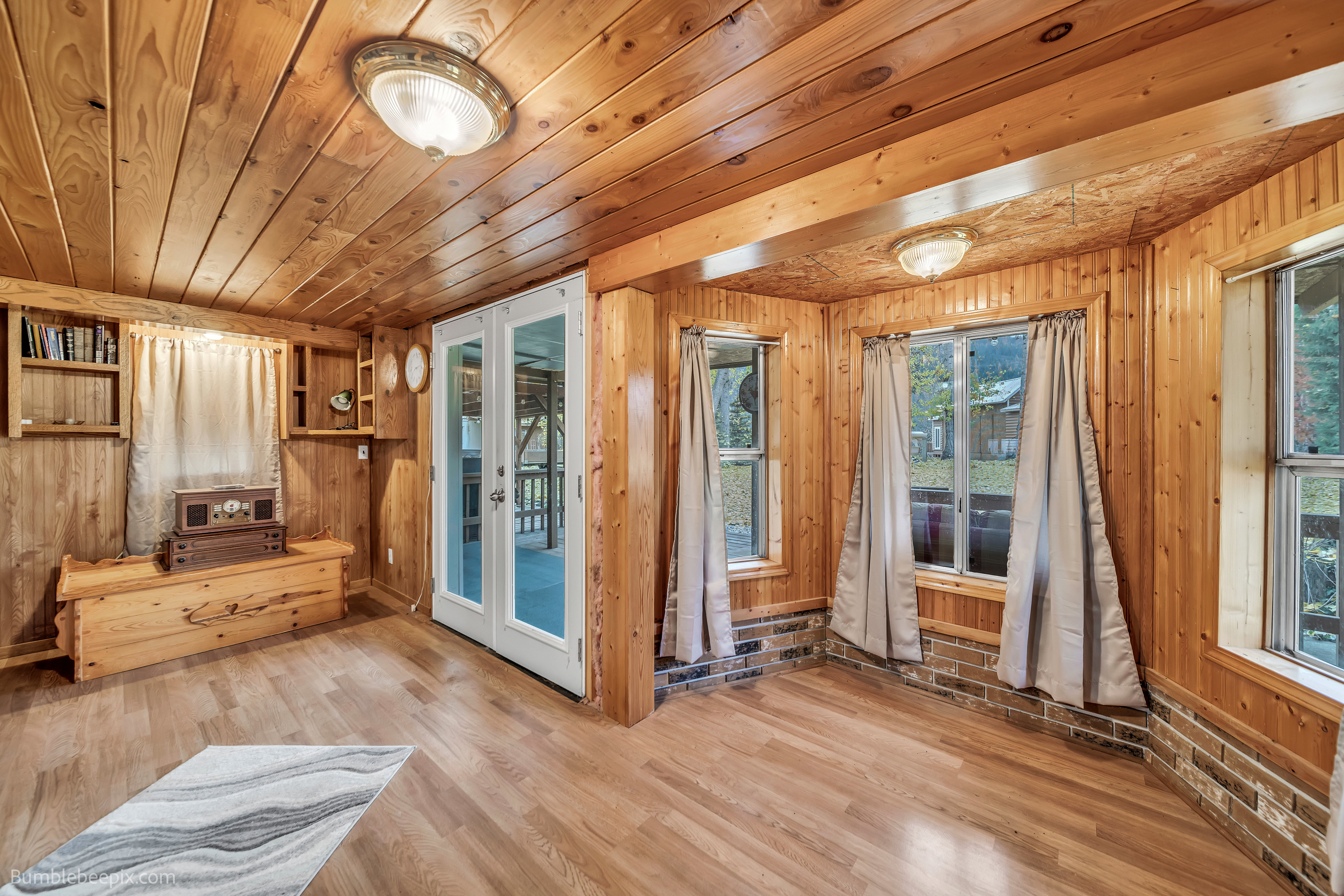 Cusick, Washington, 99119, United States, 4 Bedrooms Bedrooms, ,1 BathroomBathrooms,Residential,For Sale,1988641