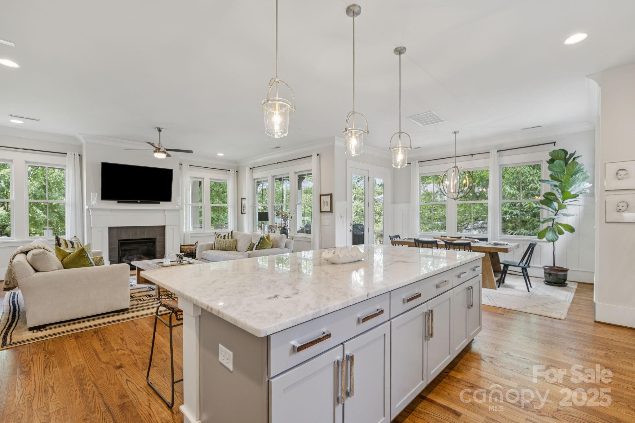 Charlotte, North Carolina, 28204, United States, 4 Bedrooms Bedrooms, ,5 BathroomsBathrooms,Residential,For Sale,1906125