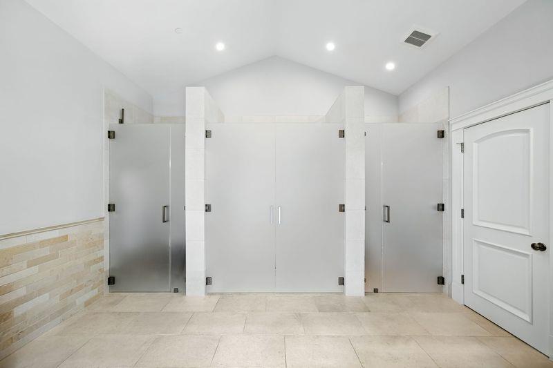 San Mateo, California, 94402, United States, 4 Bedrooms Bedrooms, ,6 BathroomsBathrooms,Residential,For Sale,1836989