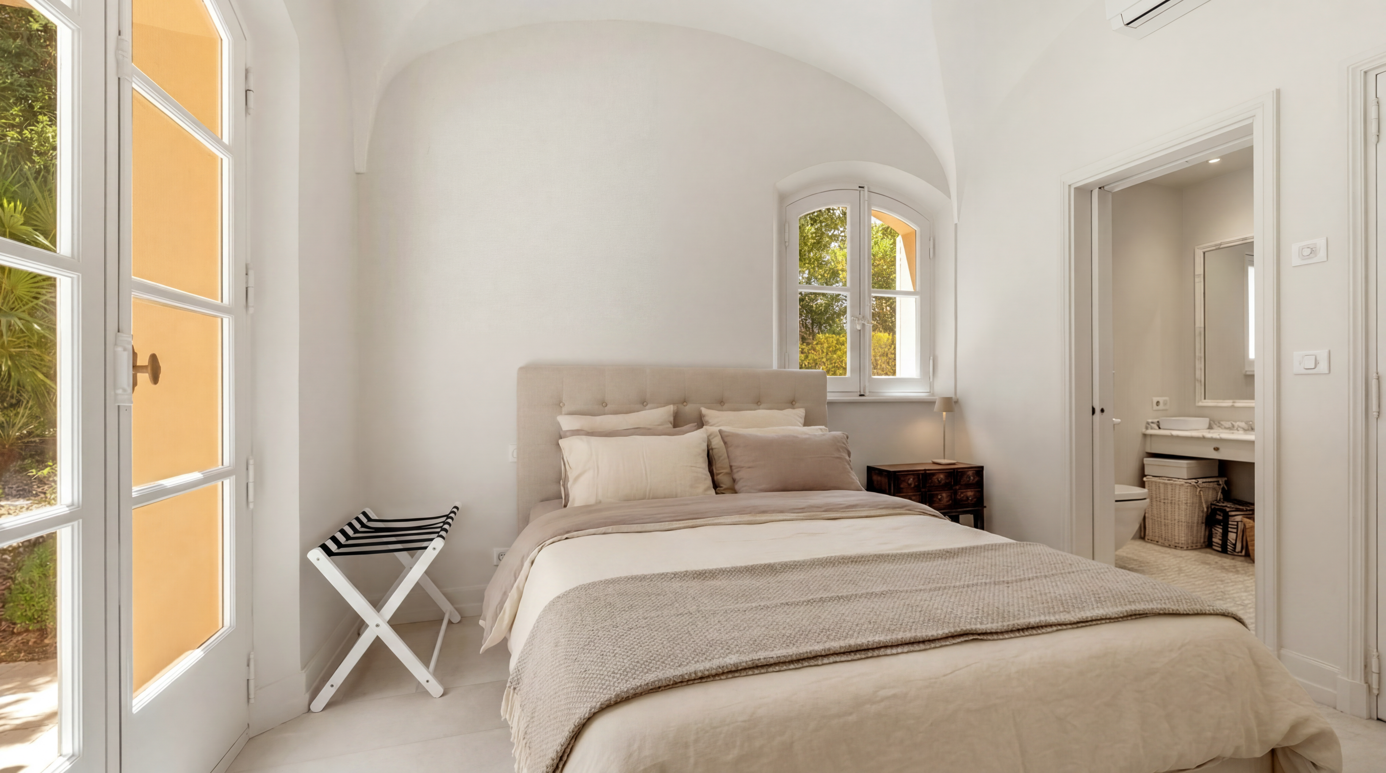  Grimaud villa de charme avec piscine, cinq chambres et grand jardin proche des … - 物件實景