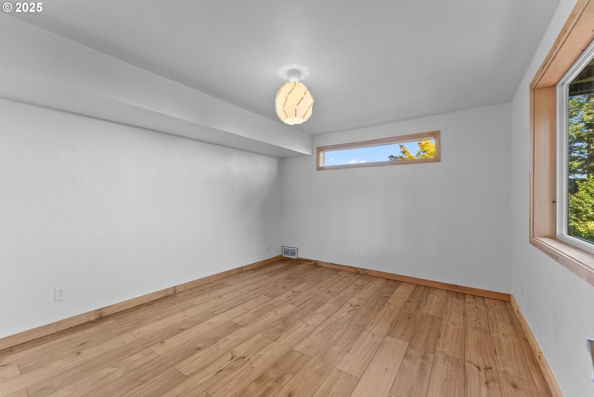 Brookings, Oregon, 97415, United States, 3 Bedrooms Bedrooms, ,3 BathroomsBathrooms,Residential,For Sale,1944561