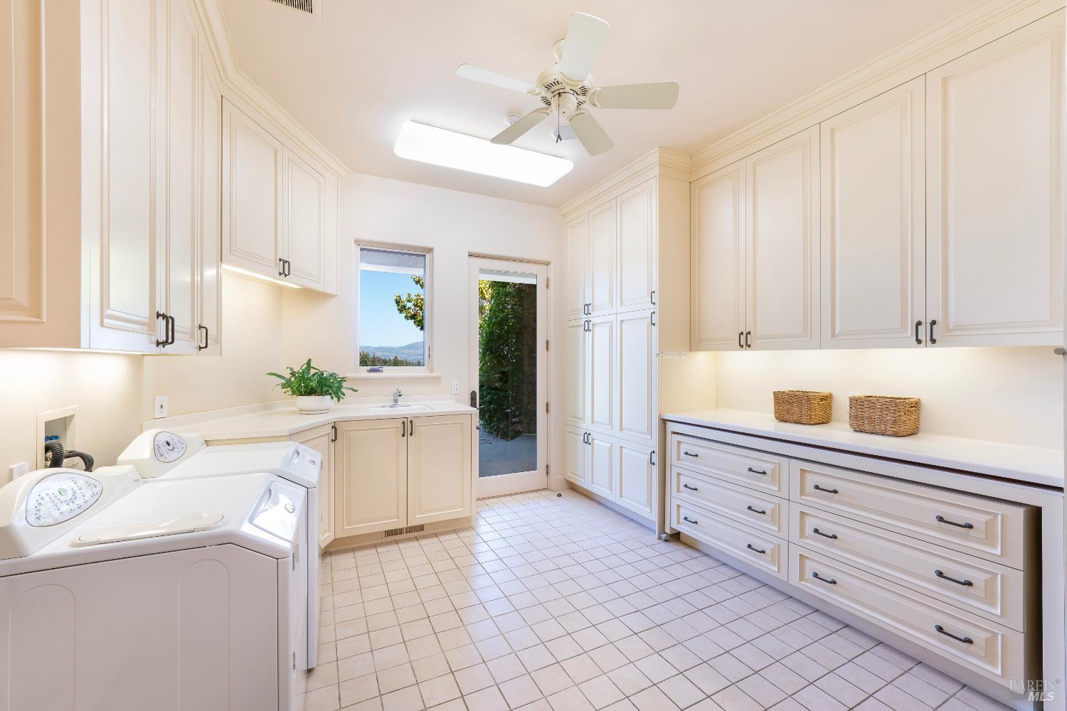 Napa, California, 94558, United States, 5 Bedrooms Bedrooms, ,8 BathroomsBathrooms,Residential,For Sale,1862462