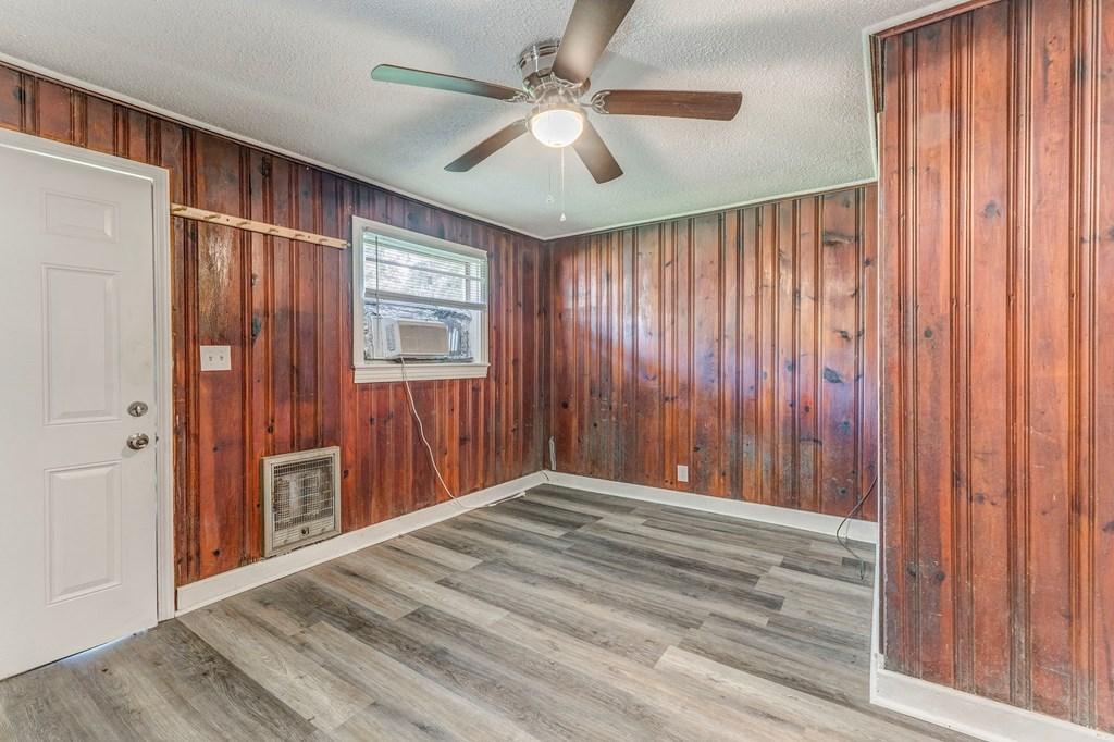 DALTON, Georgia, 30721, United States, 16 Bedrooms Bedrooms, ,12 BathroomsBathrooms,Residential,For Sale,1949791