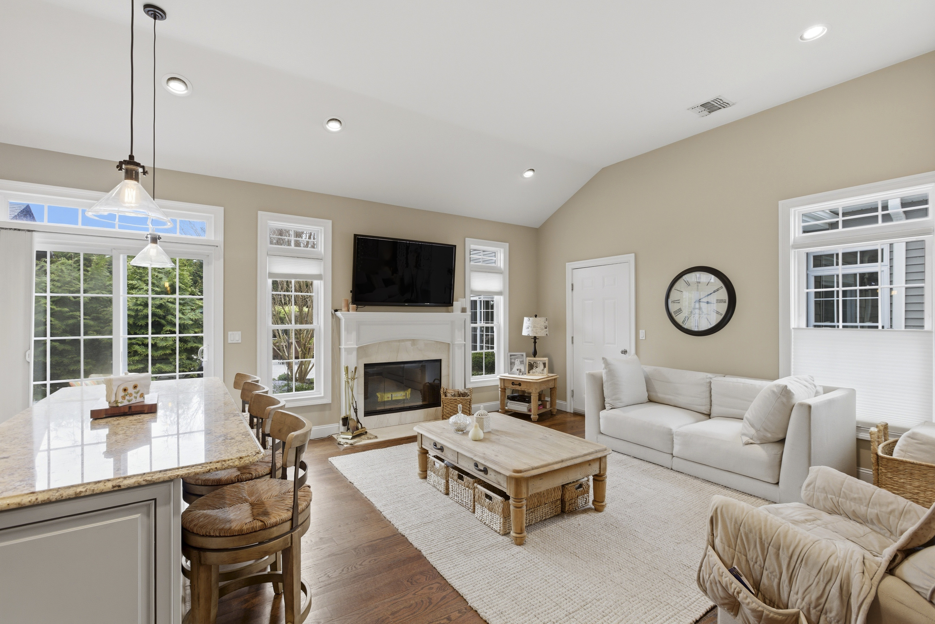  103 Pine Street, Port Jefferson Station, NY, 11776 - 物件實景