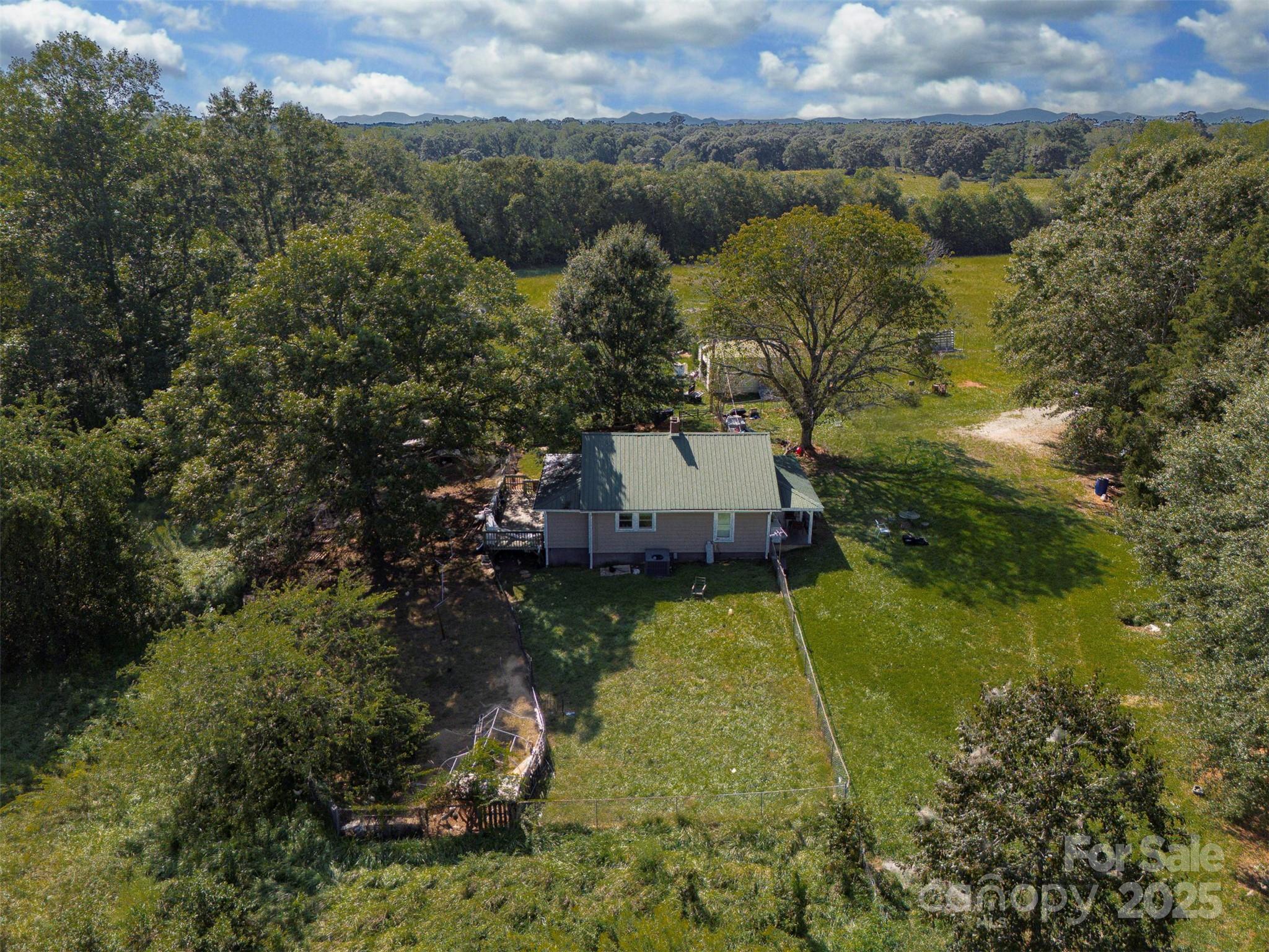 Forest City, North Carolina, 28043, United States, 2 Bedrooms Bedrooms, ,1 BathroomBathrooms,Residential,For Sale,1983157