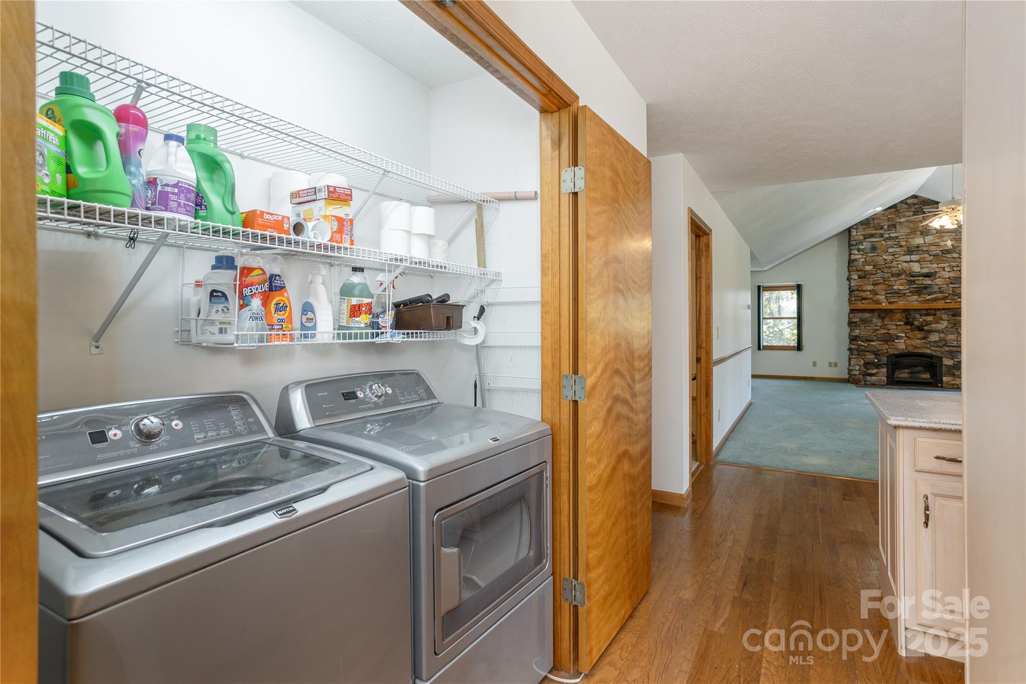 Hendersonville, North Carolina, 28792, United States, 3 Bedrooms Bedrooms, ,3 BathroomsBathrooms,Residential,For Sale,1975298