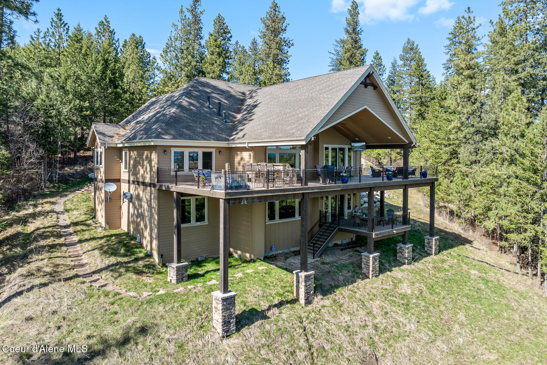 Coeur d'Alene, Idaho, 83814, United States, 5 Bedrooms Bedrooms, ,5 BathroomsBathrooms,Residential,For Sale,2014793