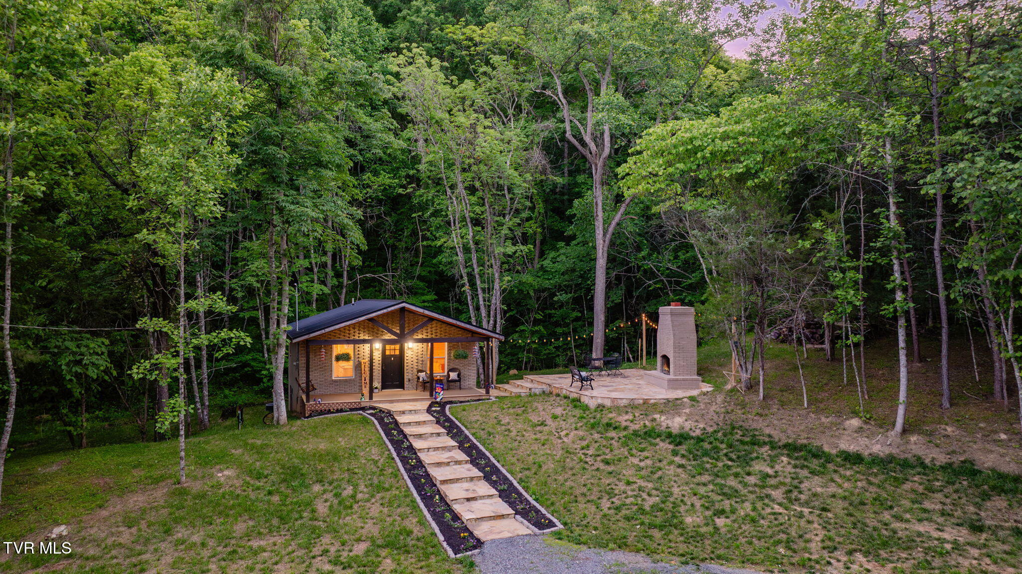 Kingsport, Tennessee, 37660, United States, 1 Bedroom Bedrooms, ,1 BathroomBathrooms,Residential,For Sale,1973991