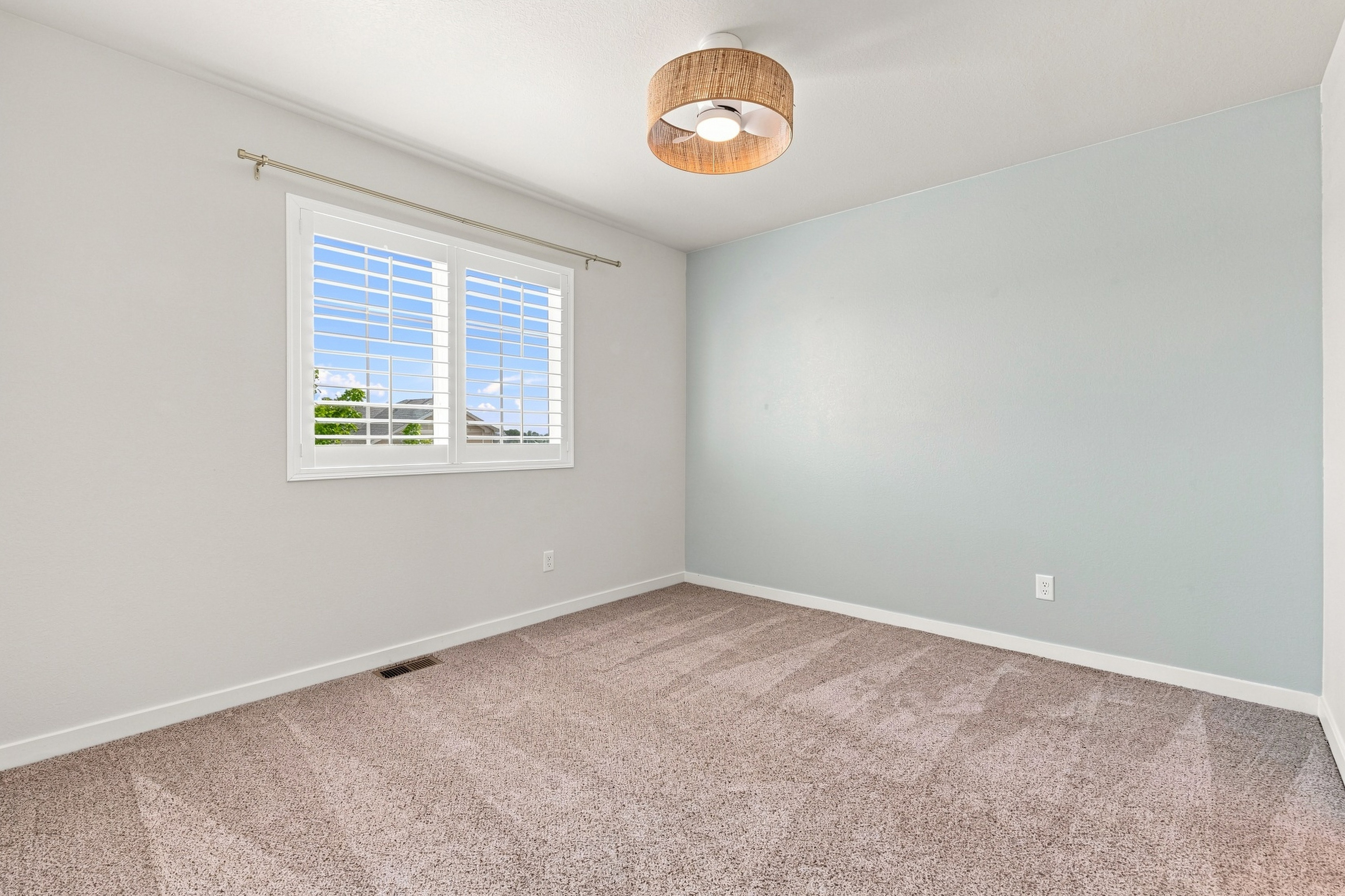  Modern Comfort Meets Everyday Function at 1123 Ibex Drive - 物件實景