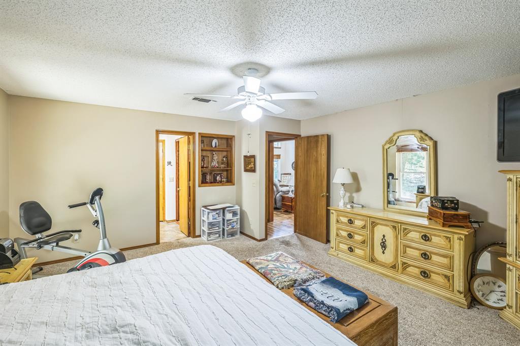 Honey Grove, Texas, 75446, United States, 3 Bedrooms Bedrooms, ,3 BathroomsBathrooms,Residential,For Sale,1840327