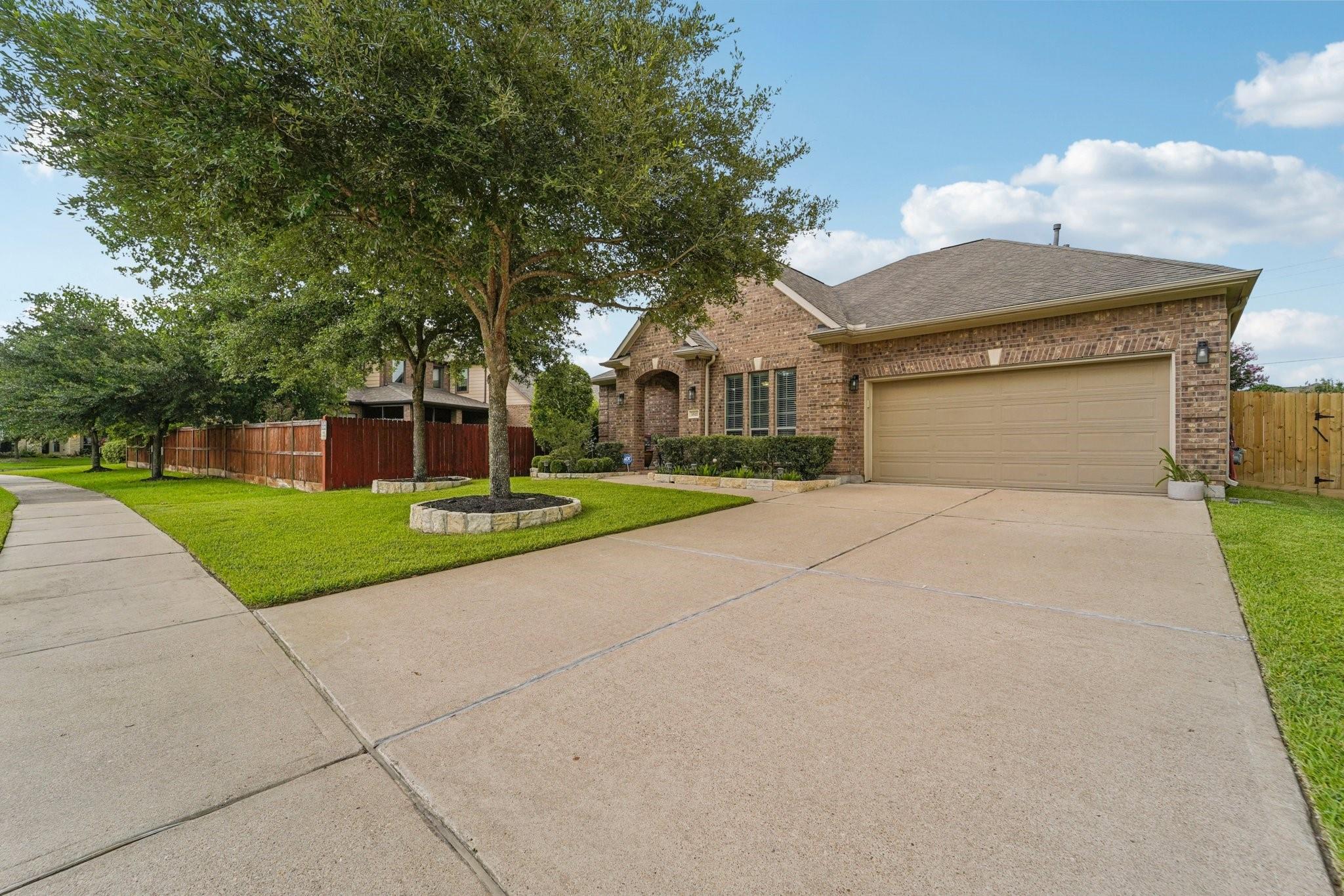 Katy, Texas, 77494, United States, 4 Bedrooms Bedrooms, ,4 BathroomsBathrooms,Residential,For Sale,1976544