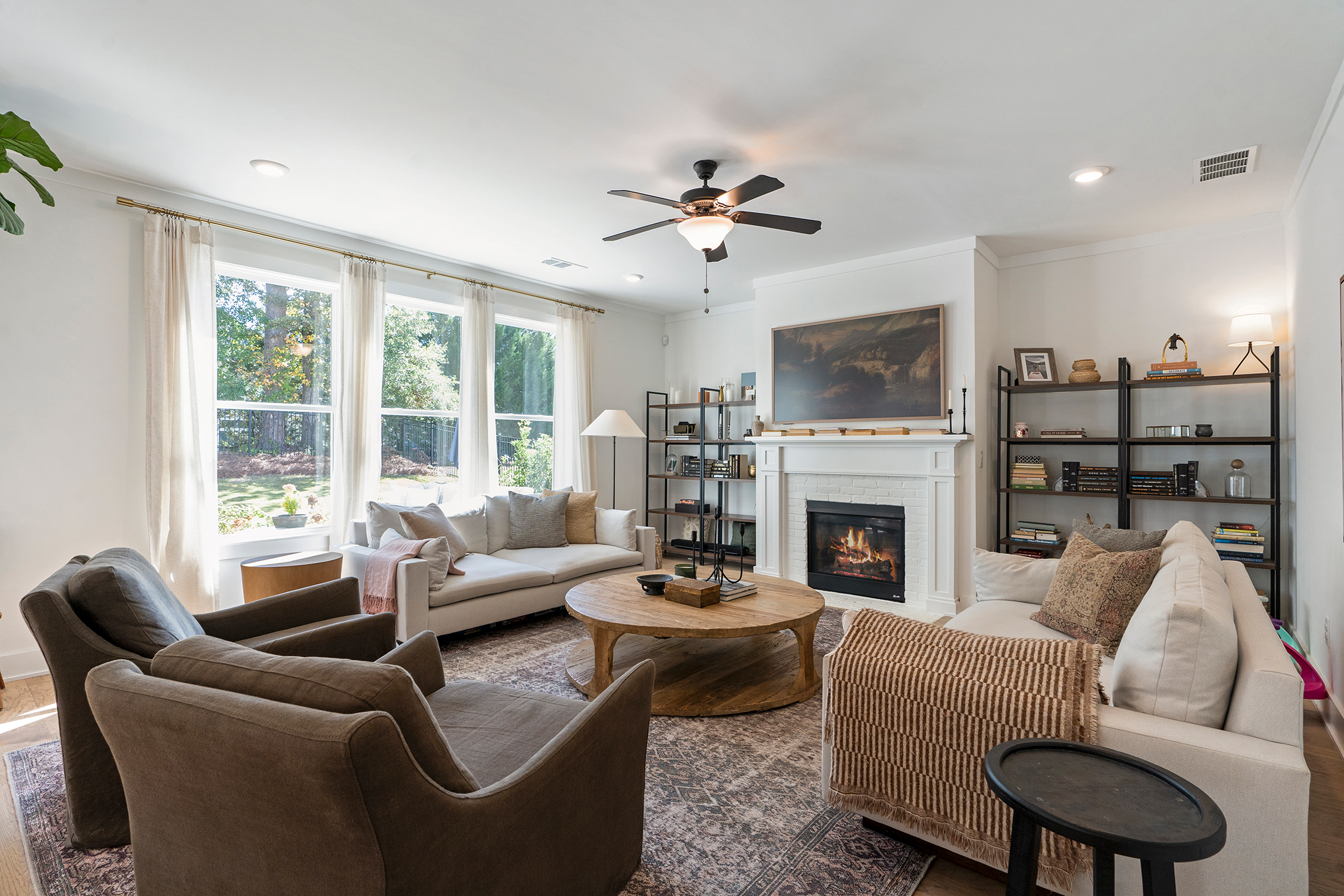  Beautifully Designed Home in the Desirable Kelly Mill Reserve Community - 物件實景