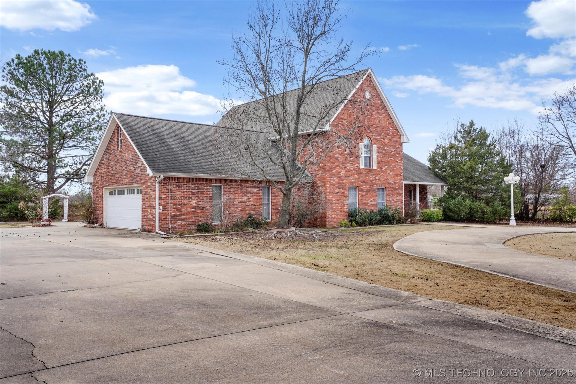 Jenks, Oklahoma, 74037, United States, 4 Bedrooms Bedrooms, ,5 BathroomsBathrooms,Residential,For Sale,1840123