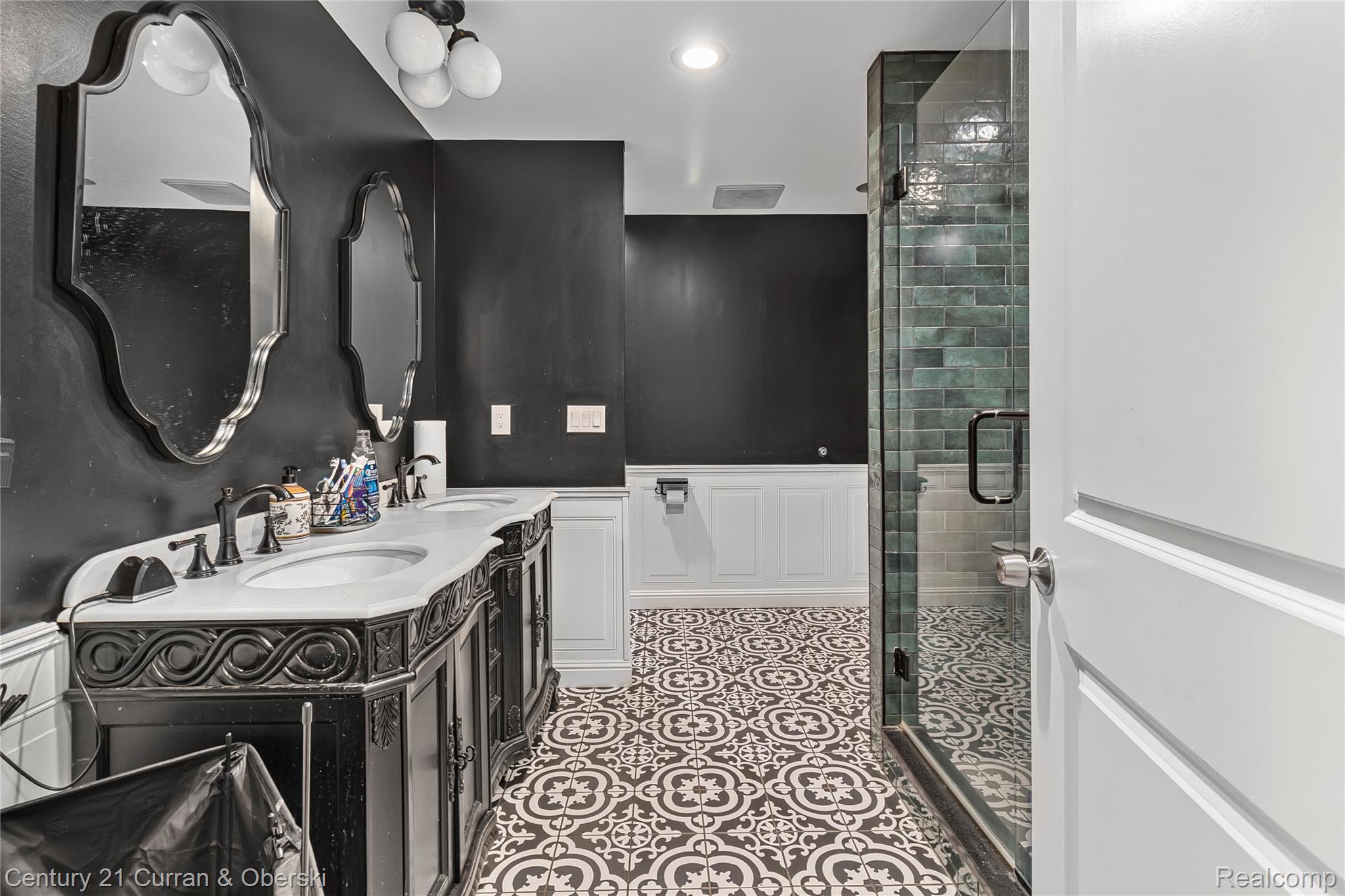 Dearborn, Michigan, 48124, United States, 4 Bedrooms Bedrooms, ,3 BathroomsBathrooms,Residential,For Sale,1921247