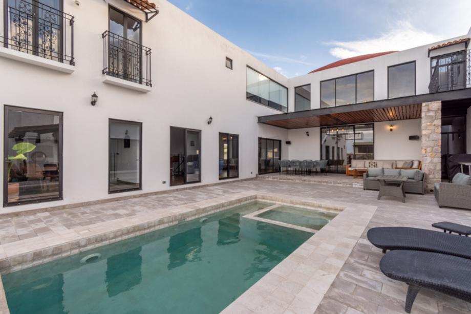 San Miguel de Allende, Guanajuato, 37749, Mexico, 5 Bedrooms Bedrooms, ,5 BathroomsBathrooms,Residential,For Sale,1684352