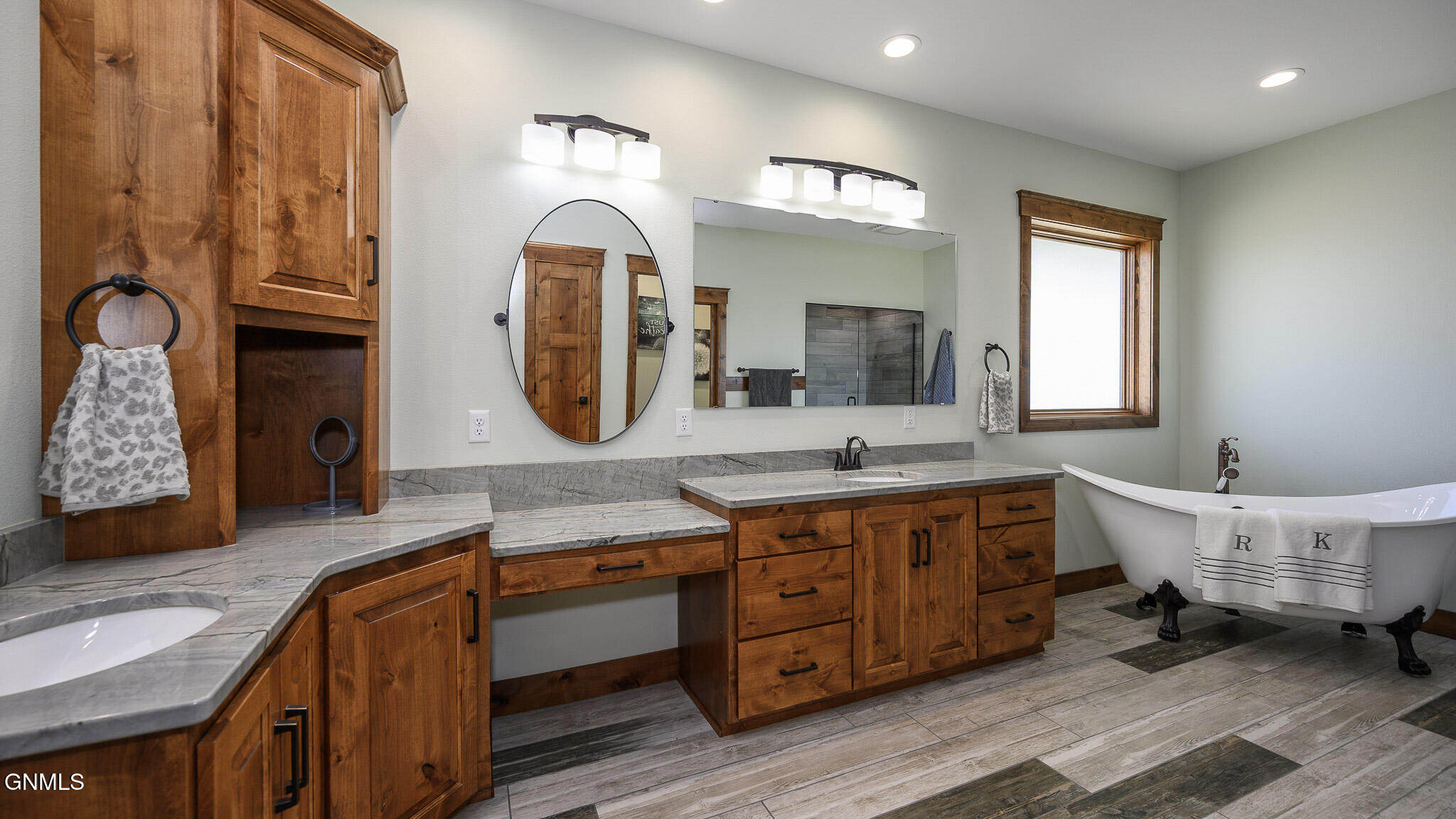 Bismarck, North Dakota, 58503, United States, 3 Bedrooms Bedrooms, ,3 BathroomsBathrooms,Residential,For Sale,1995468