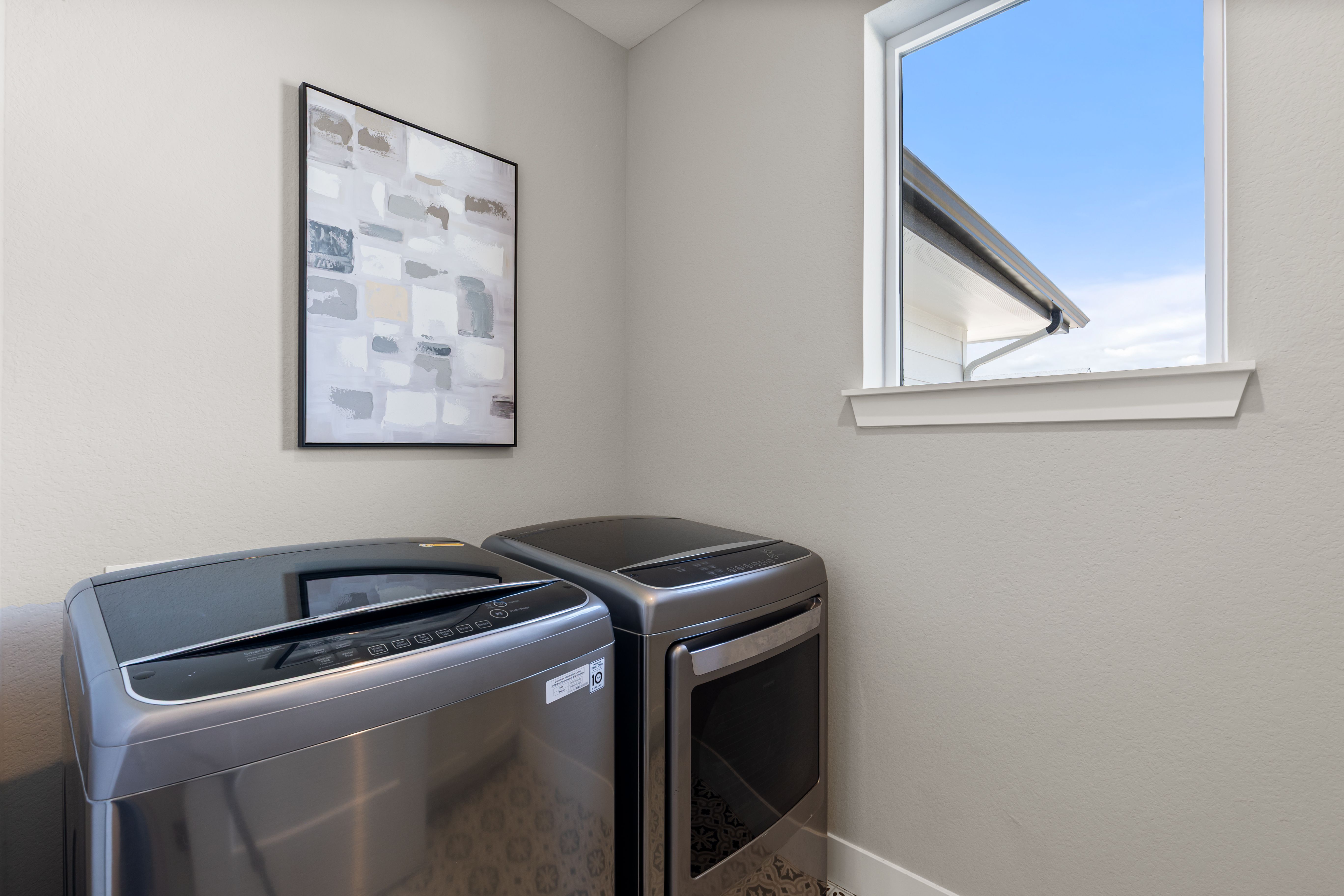  Skip the build time and step straight into 5932 Los Olivas Point - 物件實景