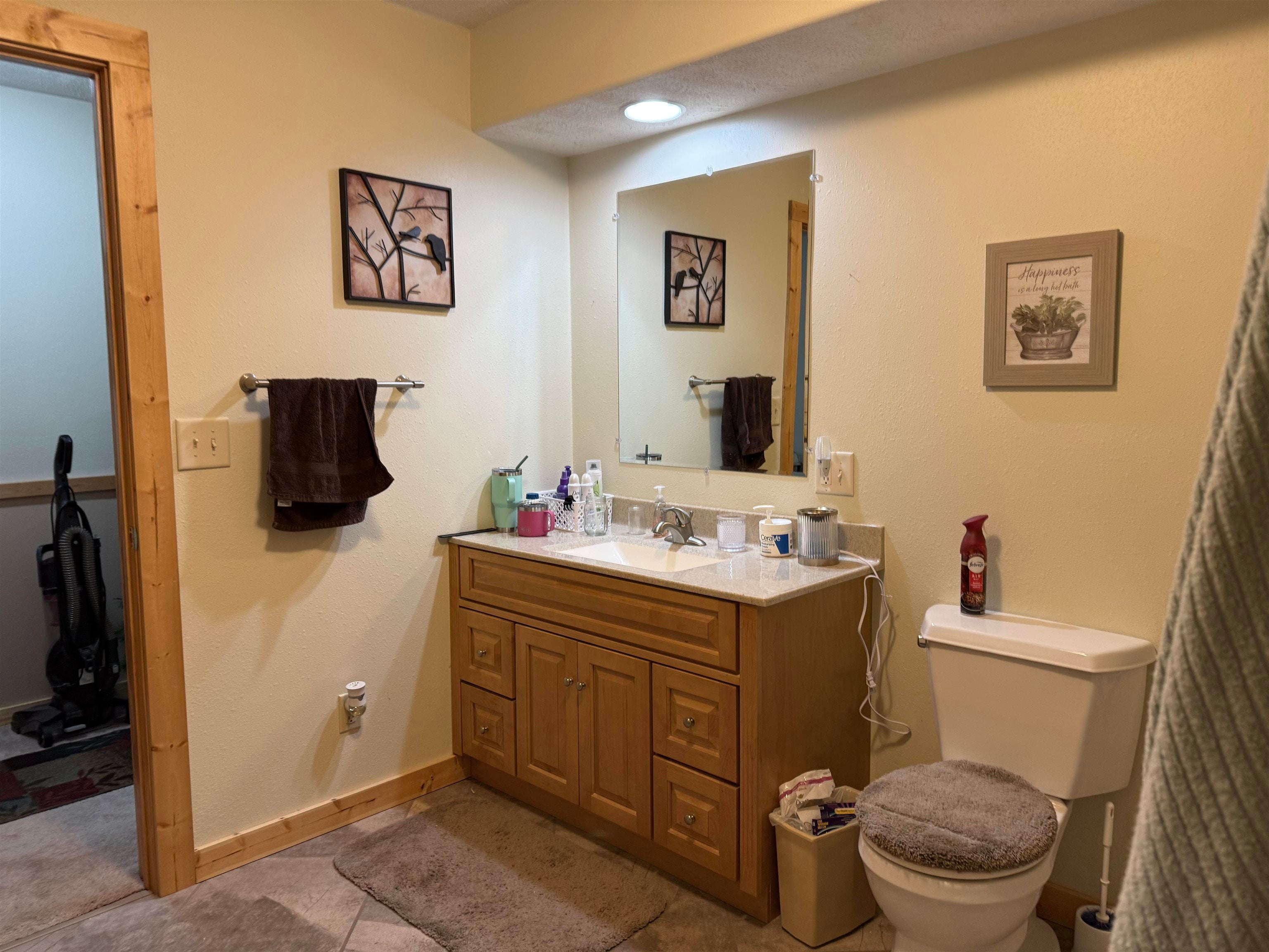 NORTH PLATTE, Nebraska, 69101, United States, 3 Bedrooms Bedrooms, ,3 BathroomsBathrooms,Residential,For Sale,1960971