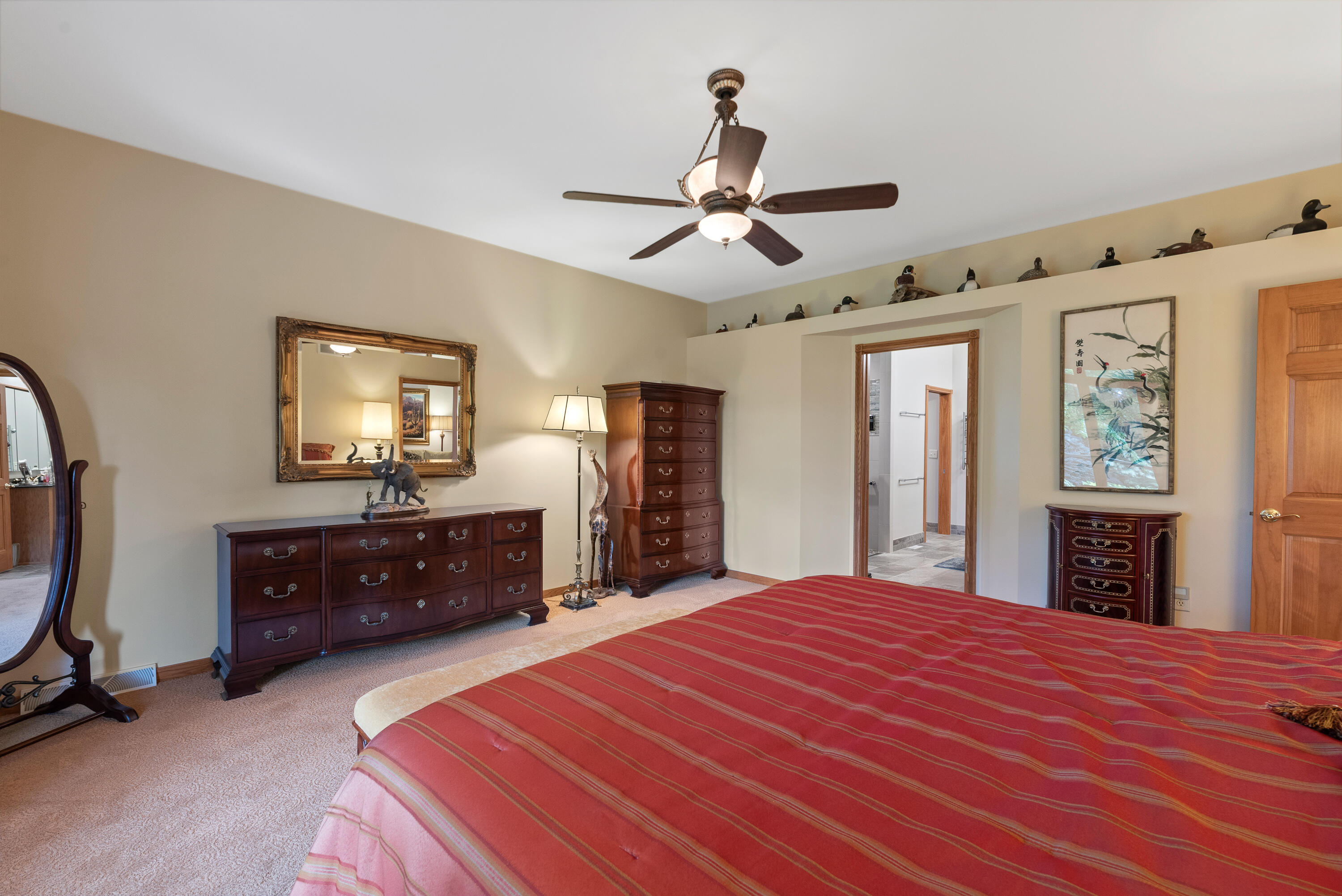 Hartland, Wisconsin, 53029, United States, 4 Bedrooms Bedrooms, ,5 BathroomsBathrooms,Residential,For Sale,1907697