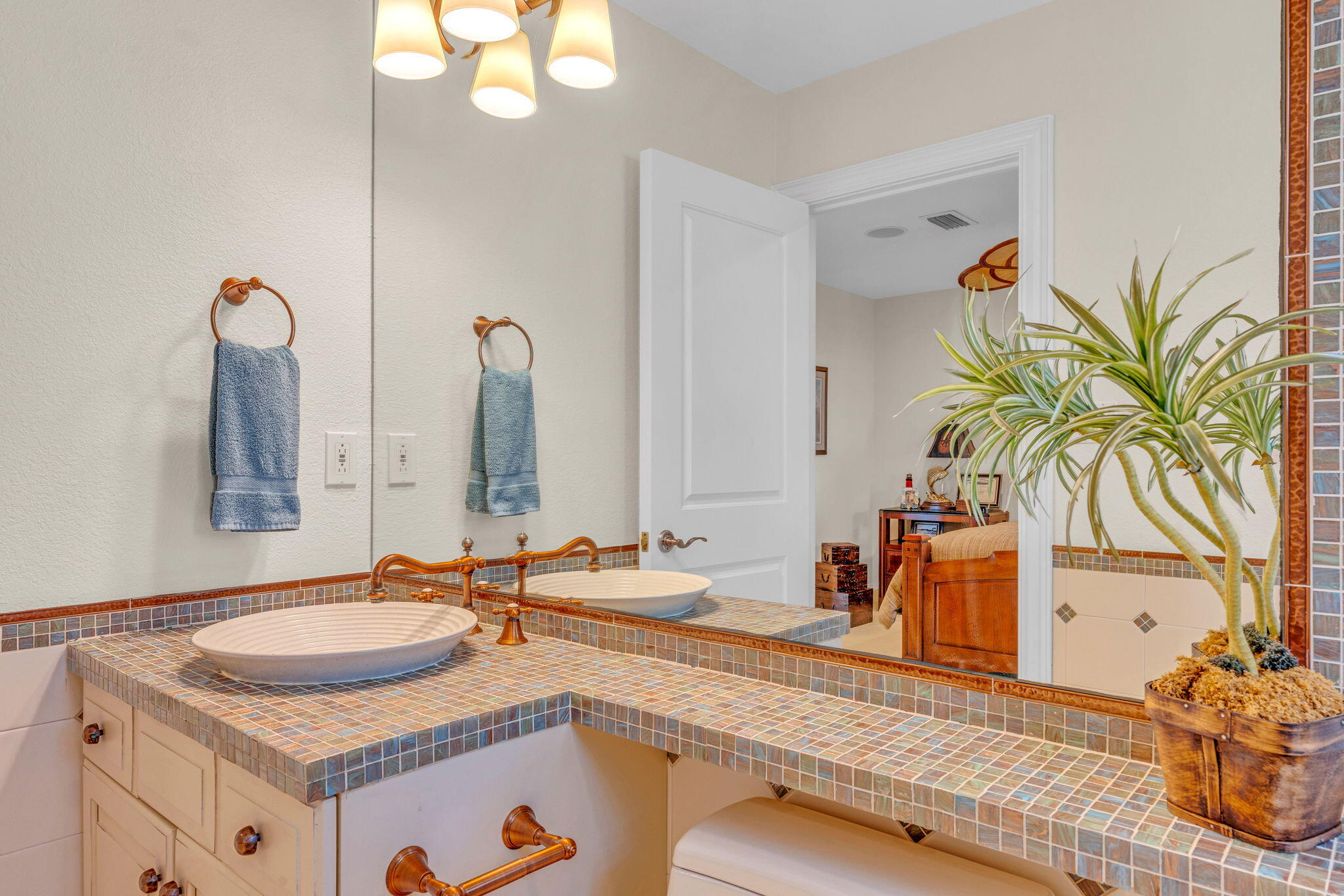 KEY COLONY, Florida, 33051, United States, 4 Bedrooms Bedrooms, ,5 BathroomsBathrooms,Residential,For Sale,1997483