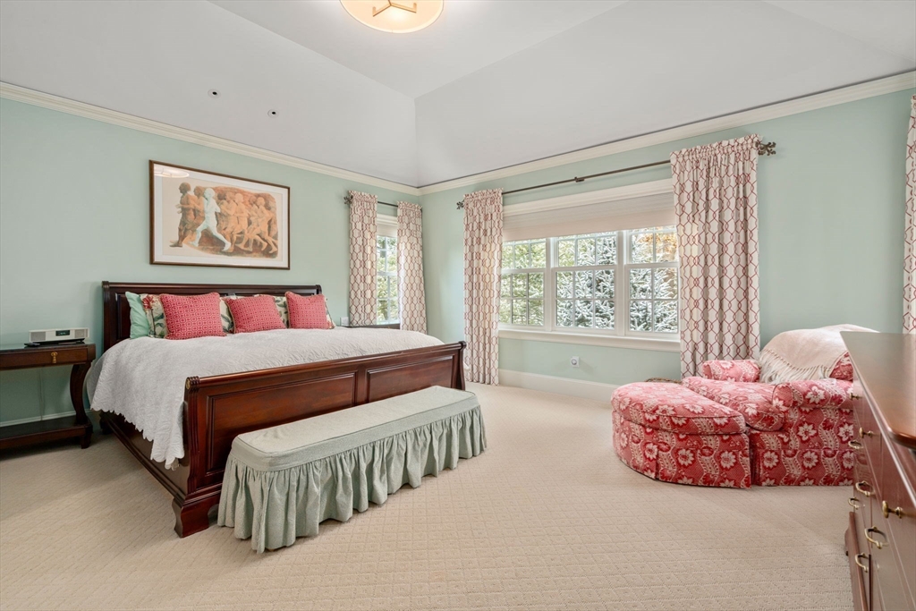 Weston, Massachusetts, 02493, United States, 3 Bedrooms Bedrooms, ,5 BathroomsBathrooms,Residential,For Sale,1941608
