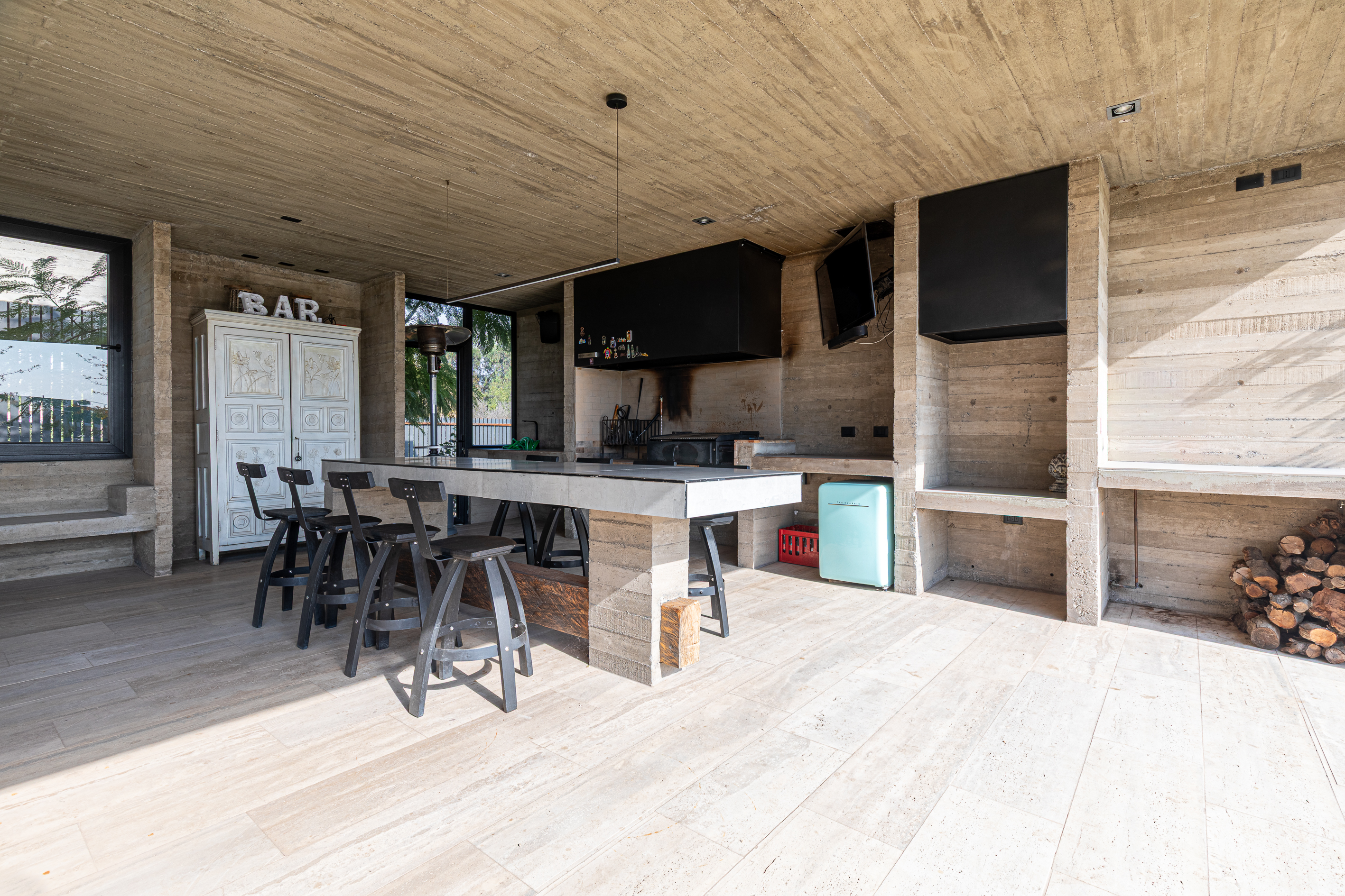  Modern 4-Bedroom Home in Las Brisas Gated Community - 物件實景