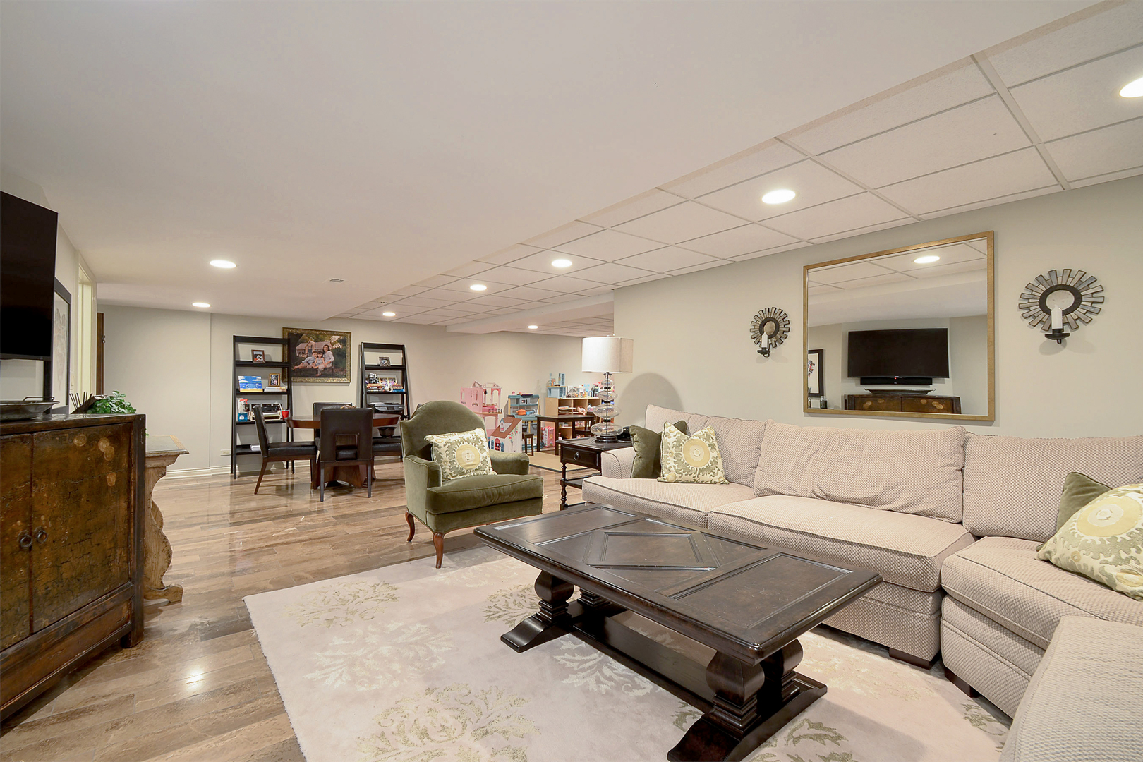 Inverness, Illinois, 60067, United States, 6 Bedrooms Bedrooms, ,10 BathroomsBathrooms,Residential,For Sale,1980609