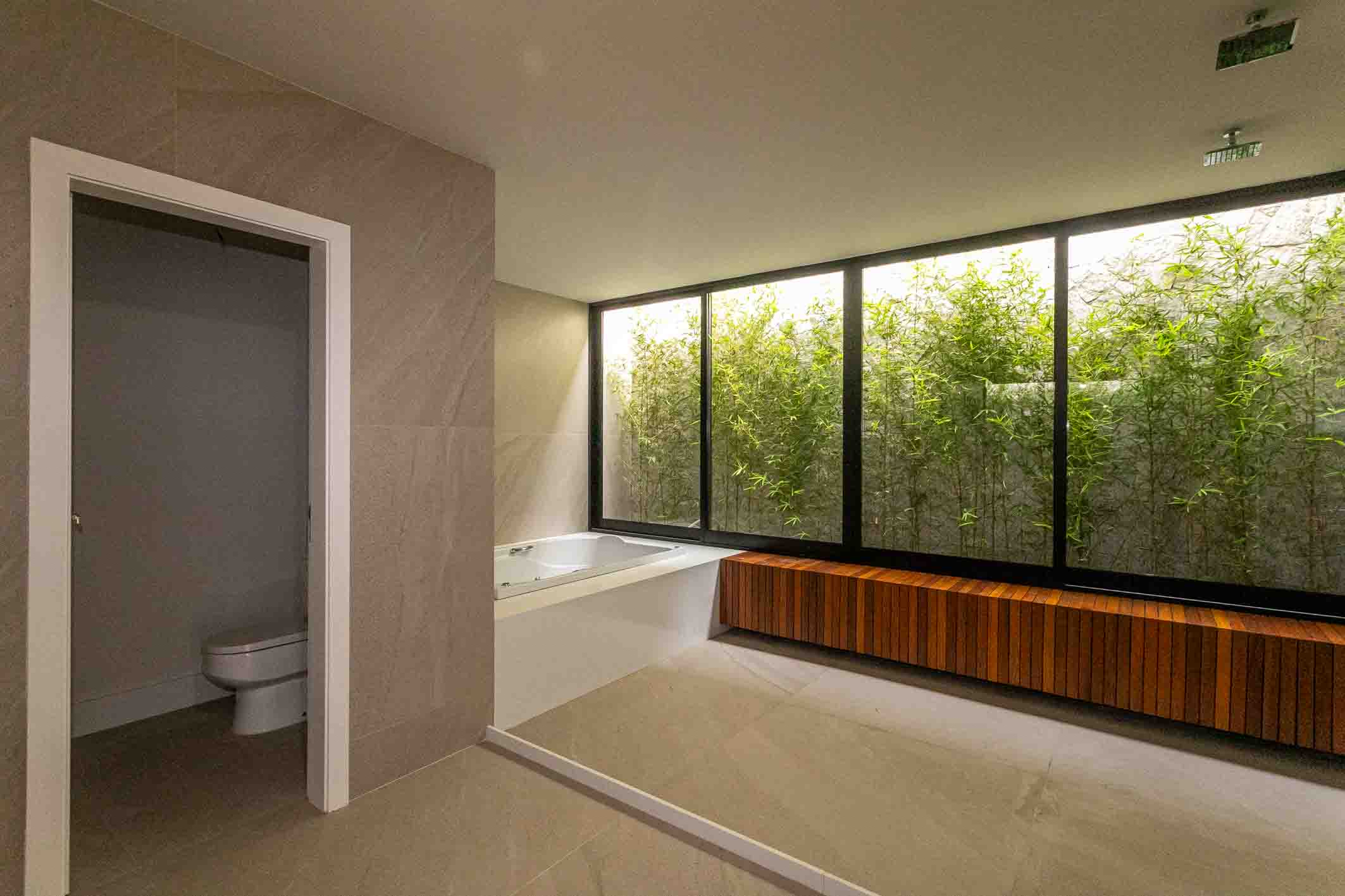  Contemporary house in a sought-after condominium - 物件實景