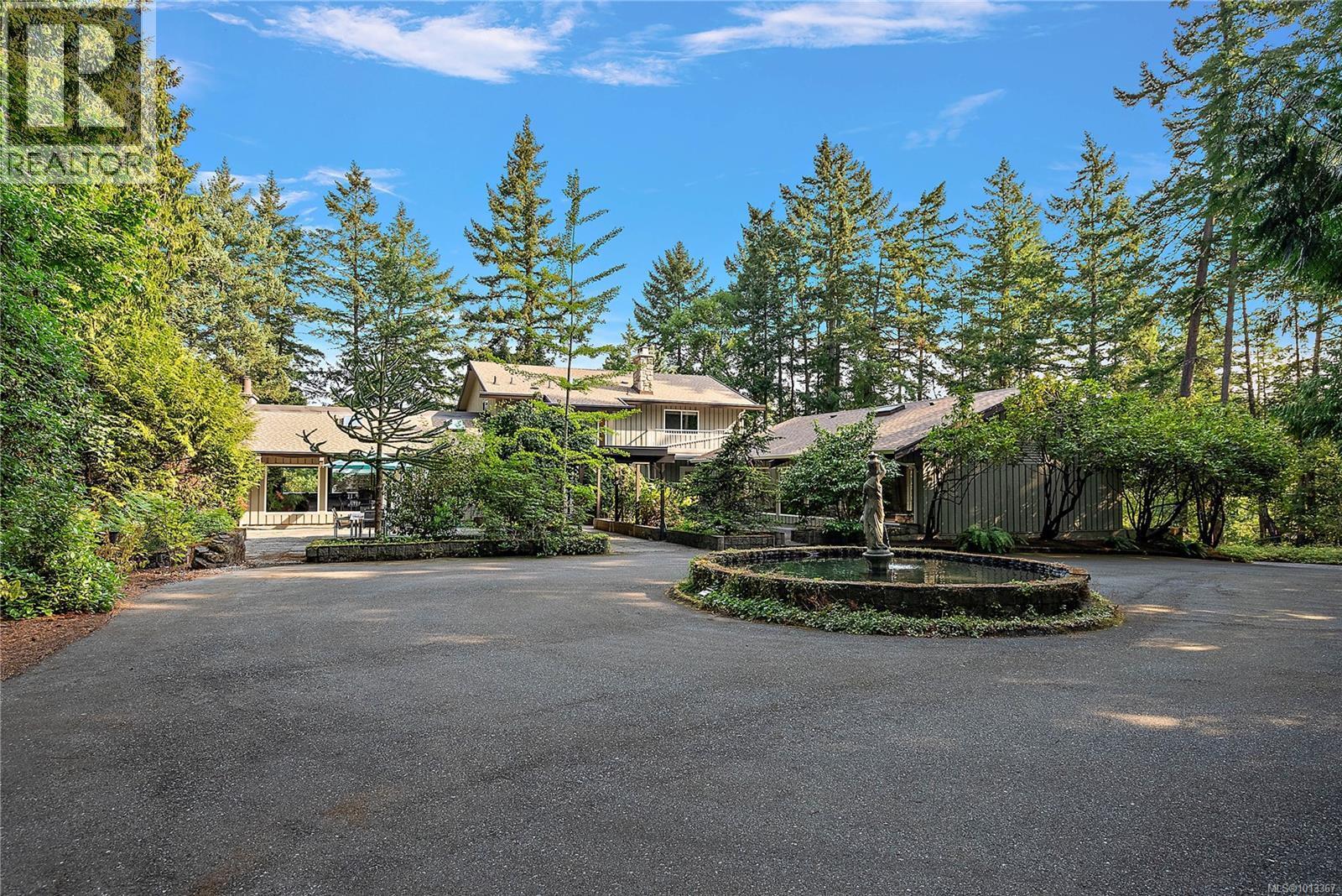 NORTH SAANICH, British Columbia, V8L 5L5, CA, 5 Bedrooms Bedrooms, ,4 BathroomsBathrooms,Residential,For Sale,1946996