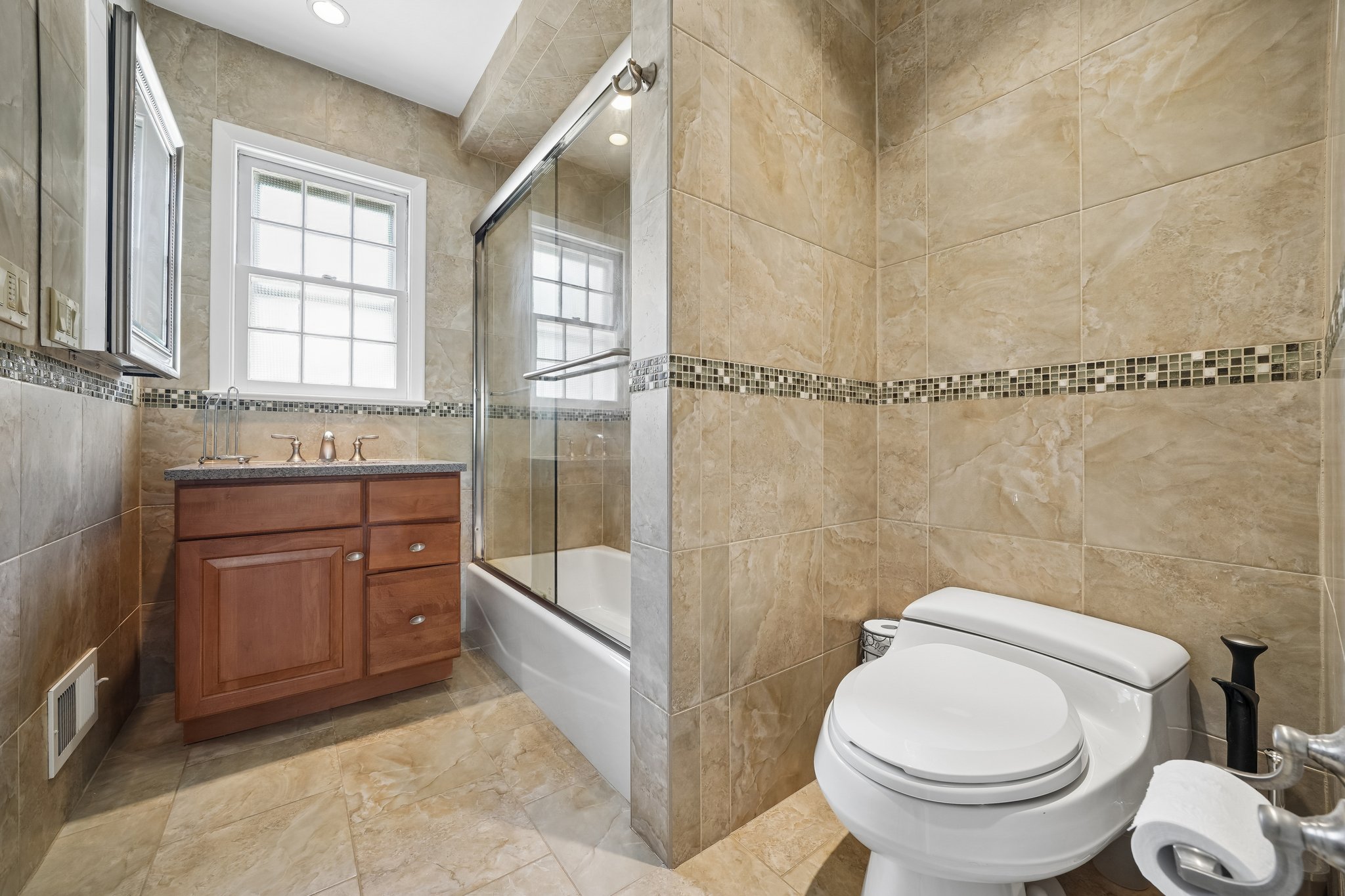  428 Fairfield Avenue, Ridgewood, NJ, 07450 - 物件實景