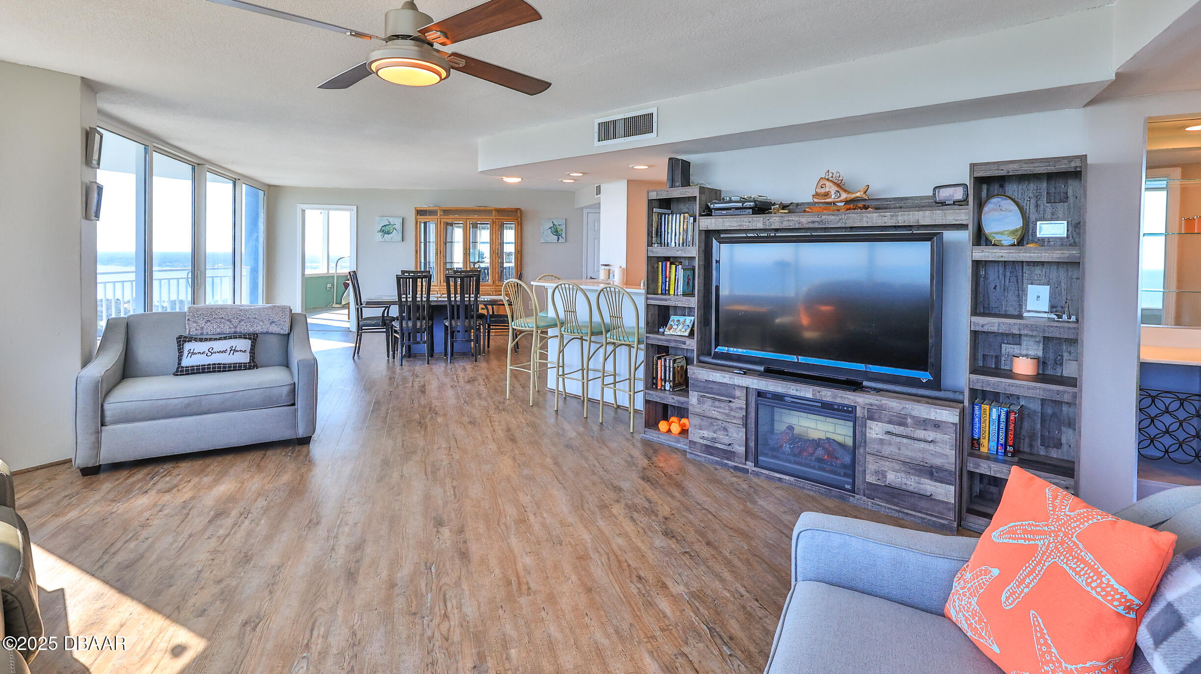 Daytona Beach Shores, Florida, 32118, United States, 2 Bedrooms Bedrooms, ,2 BathroomsBathrooms,Residential,For Sale,1993266