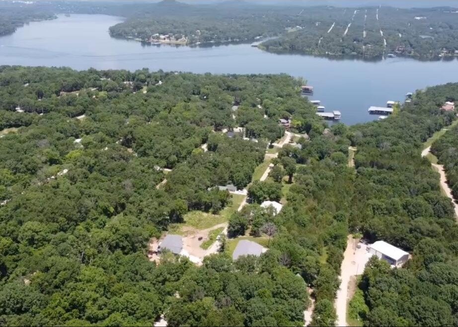 Shell Knob, Missouri, 65747, United States, 5 Bedrooms Bedrooms, ,3 BathroomsBathrooms,Residential,For Sale,1982122