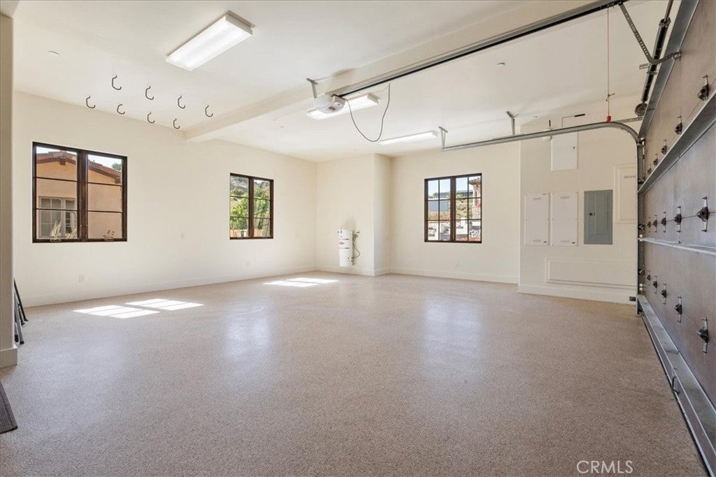 Fallbrook, California, 92028, United States, 7 Bedrooms Bedrooms, ,7 BathroomsBathrooms,Residential,For Sale,1827322