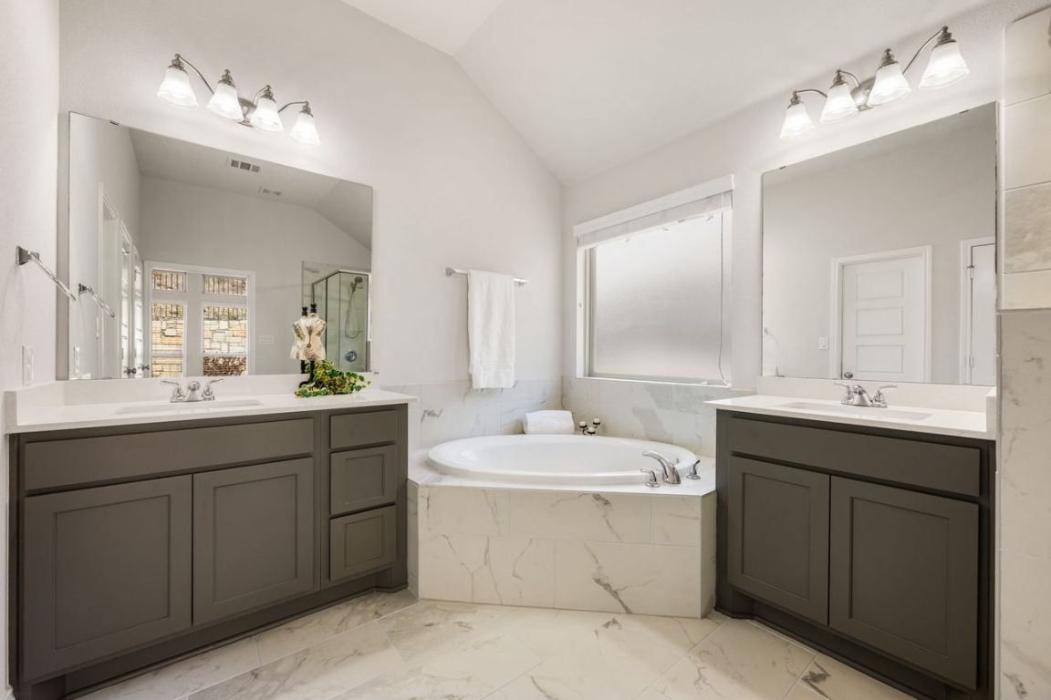 Georgetown, Texas, 78628, United States, 4 Bedrooms Bedrooms, ,3 BathroomsBathrooms,Residential,For Sale,1736171