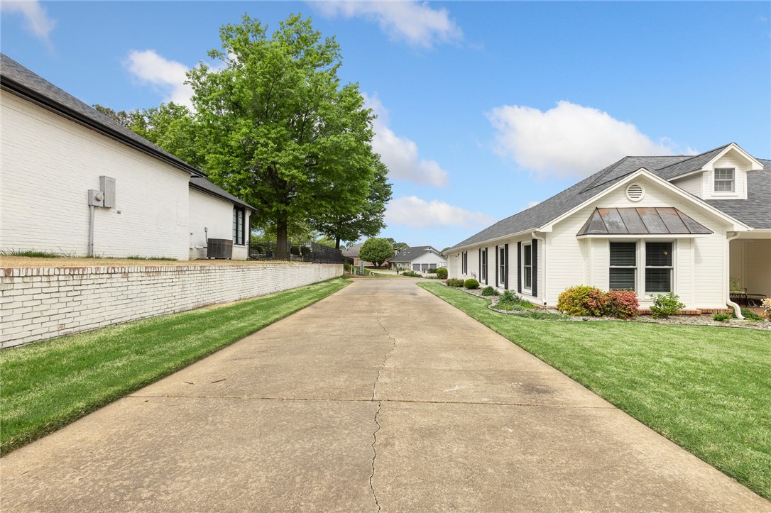 Springdale, Arkansas, 72764, United States, 4 Bedrooms Bedrooms, ,3 BathroomsBathrooms,Residential,For Sale,1804619