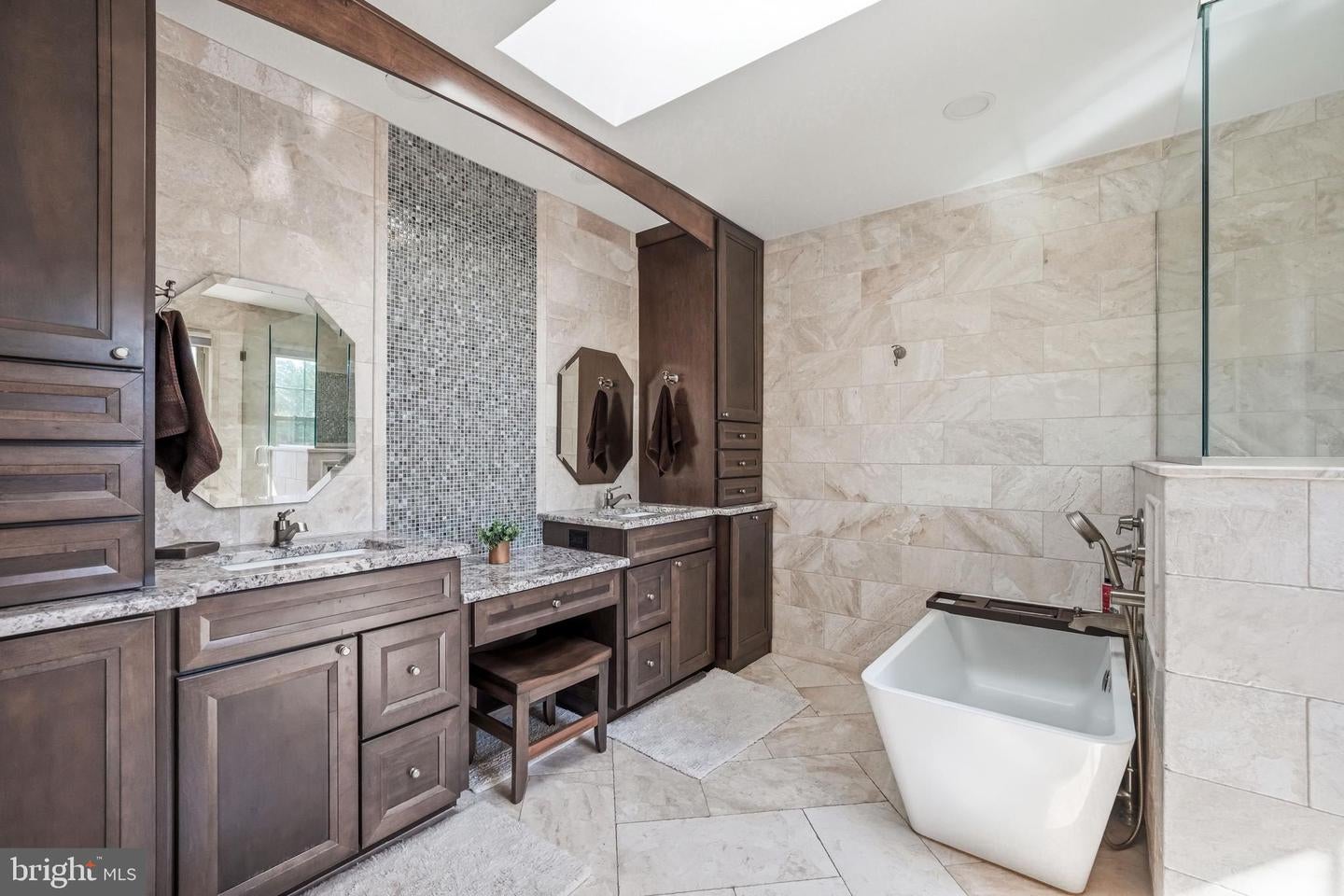 SEWELL, New Jersey, 08080, United States, 4 Bedrooms Bedrooms, ,3 BathroomsBathrooms,Residential,For Sale,2049417