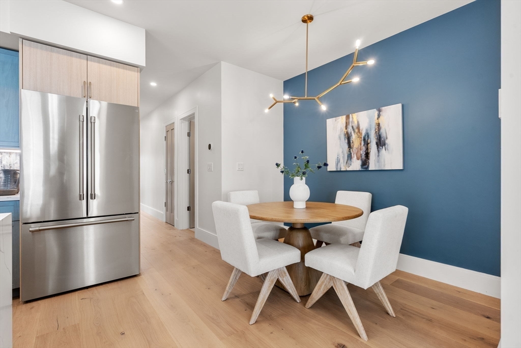 Boston, Massachusetts, 02127, United States, 2 Bedrooms Bedrooms, ,2 BathroomsBathrooms,Residential,For Sale,1951158