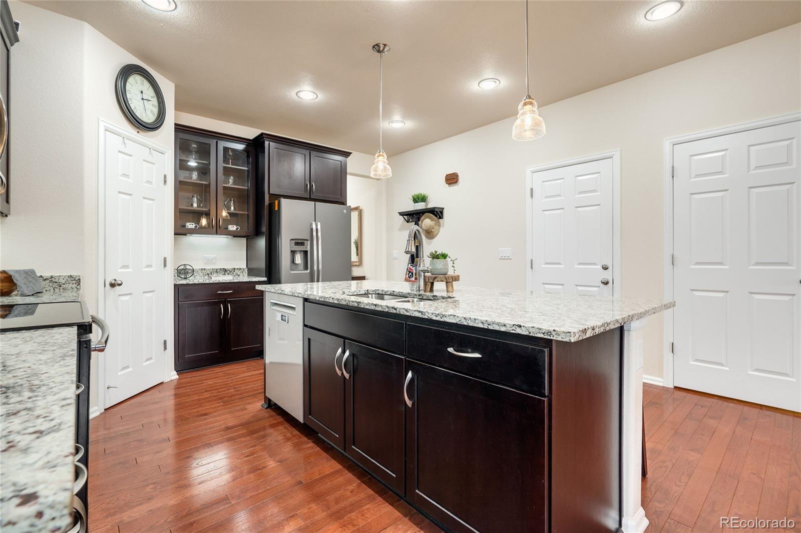 Castle Rock, Colorado, 80108, United States, 4 Bedrooms Bedrooms, ,3 BathroomsBathrooms,Residential,For Sale,1906915