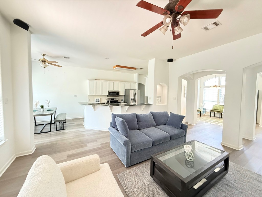 Austin, Texas, 78749, United States, 3 Bedrooms Bedrooms, ,2 BathroomsBathrooms,Residential,For Sale,1897269